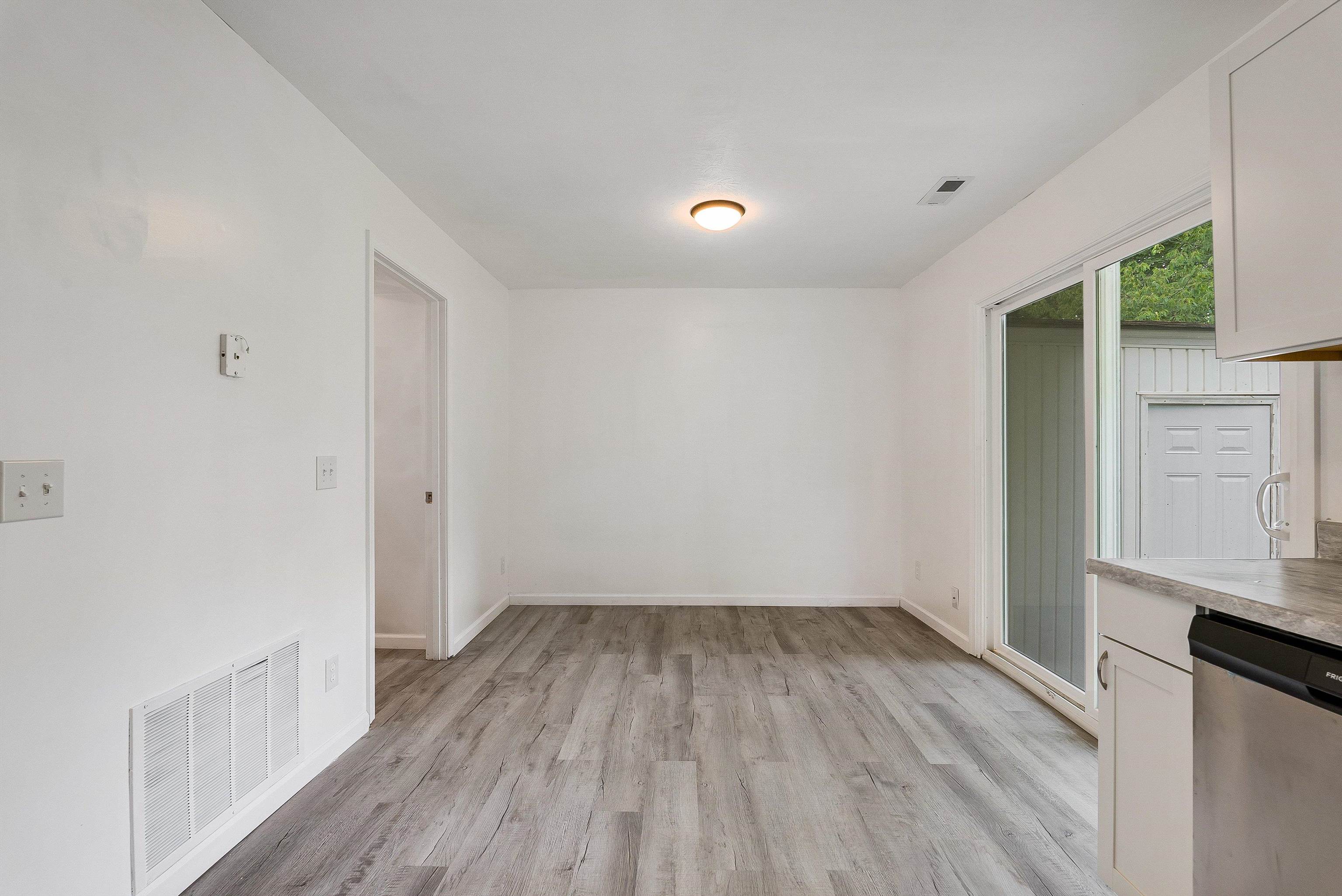 1114 MOUNTAIN VIEW DR