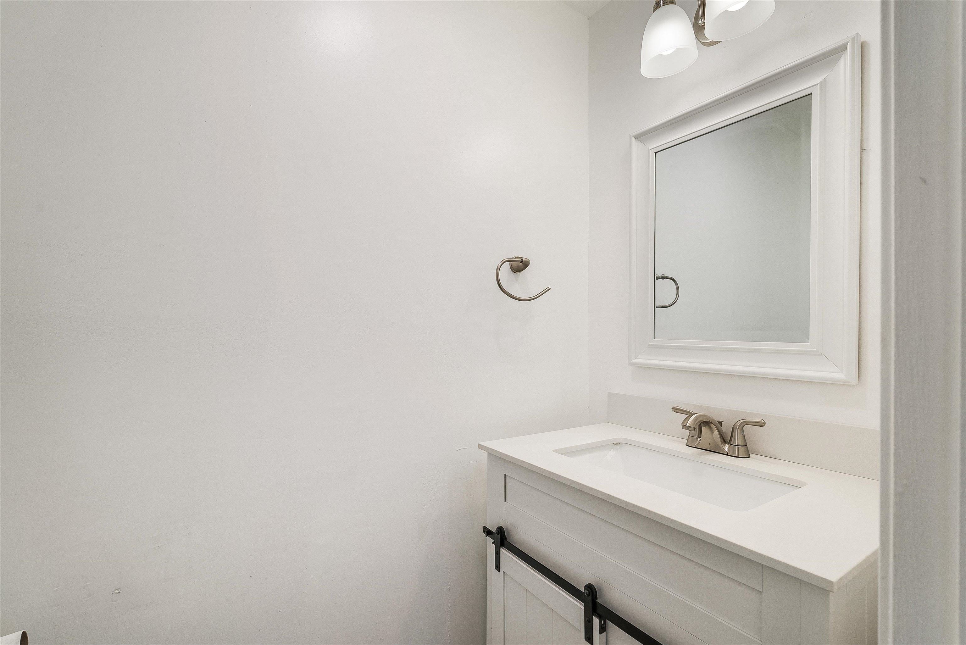 1114 MOUNTAIN VIEW DR