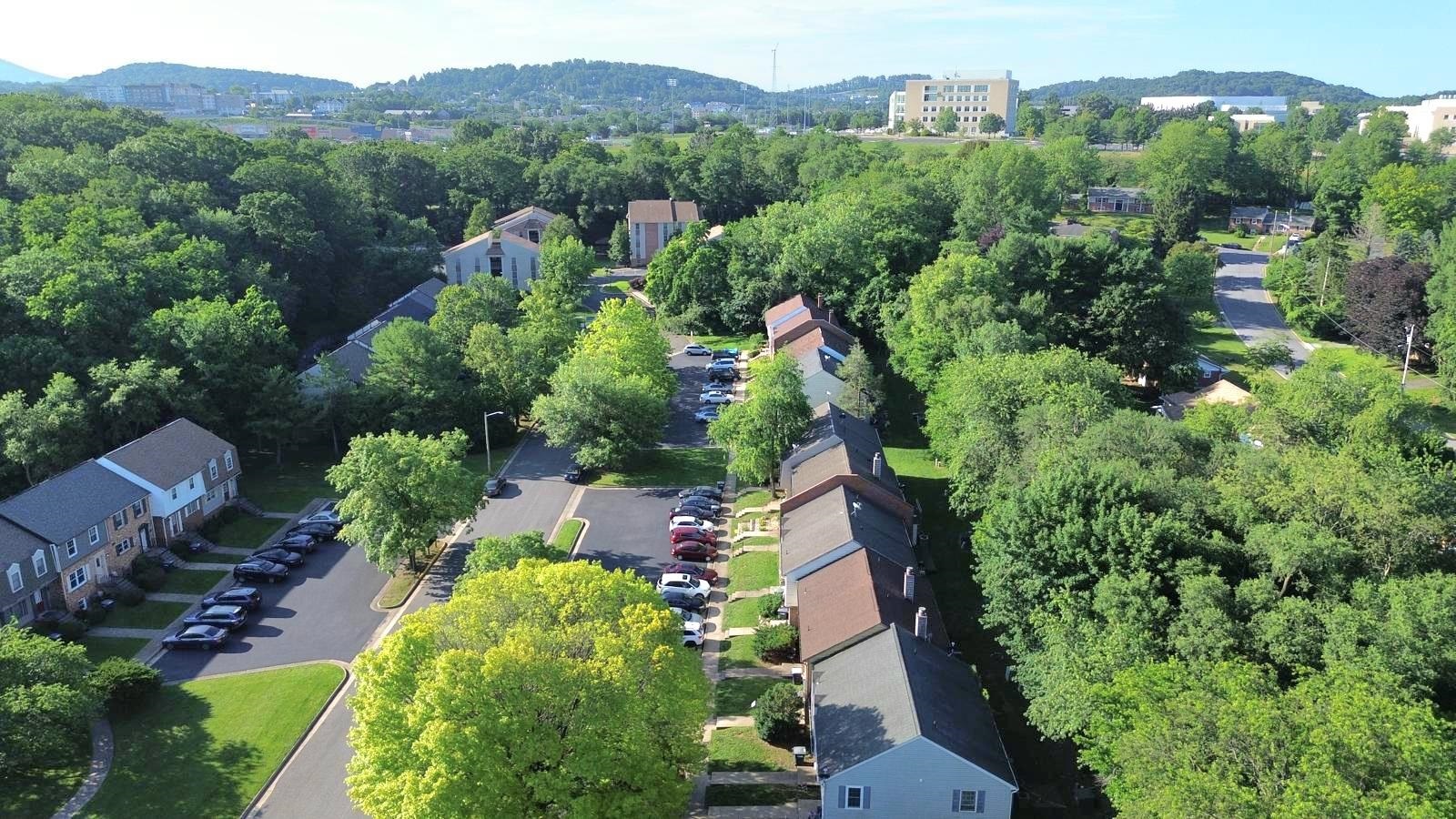 1114 MOUNTAIN VIEW DR