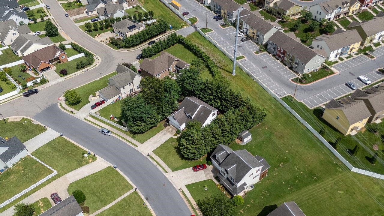 1271 KING EDWARDS WAY