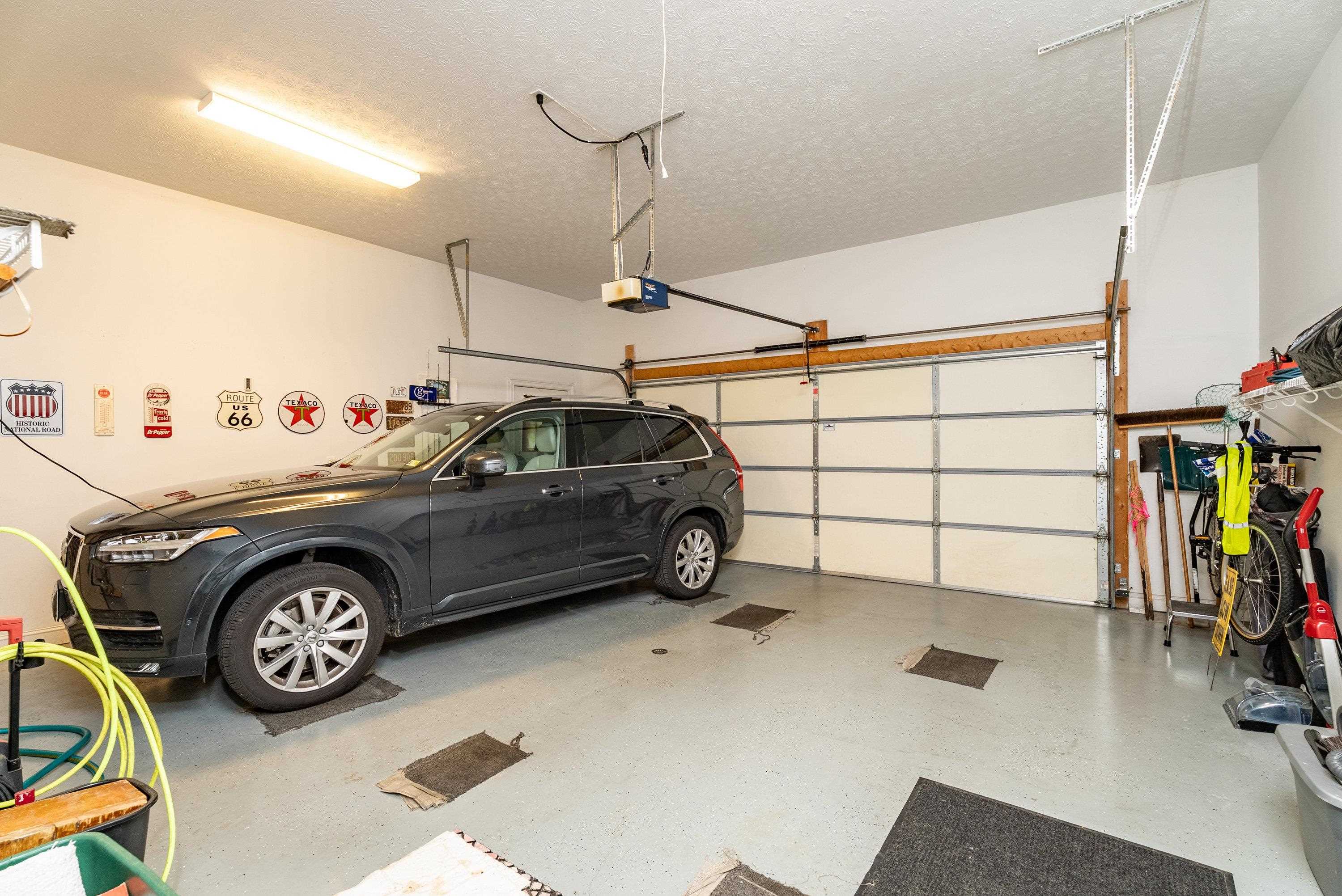 3242 BARRINGTON DR