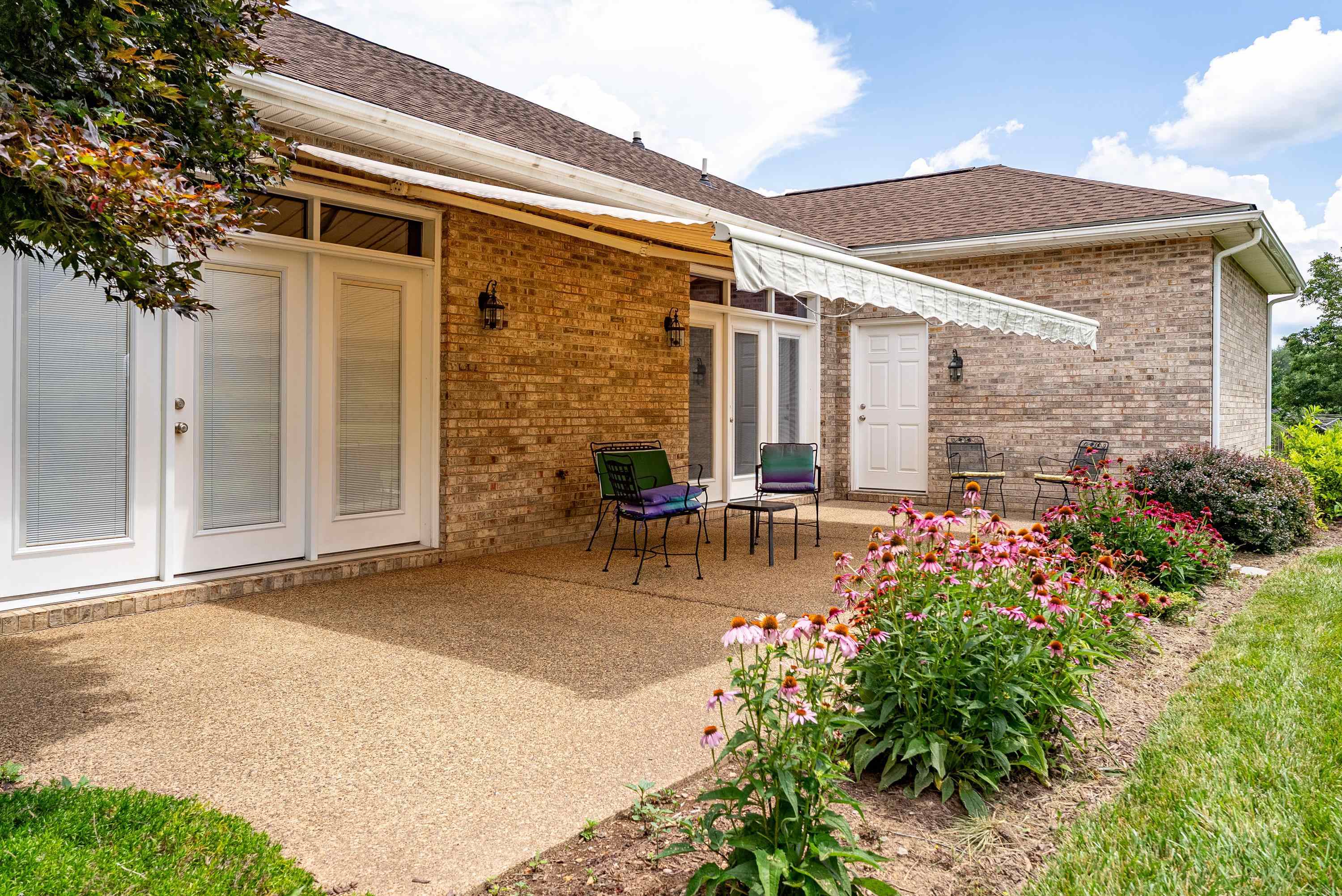 3242 BARRINGTON DR
