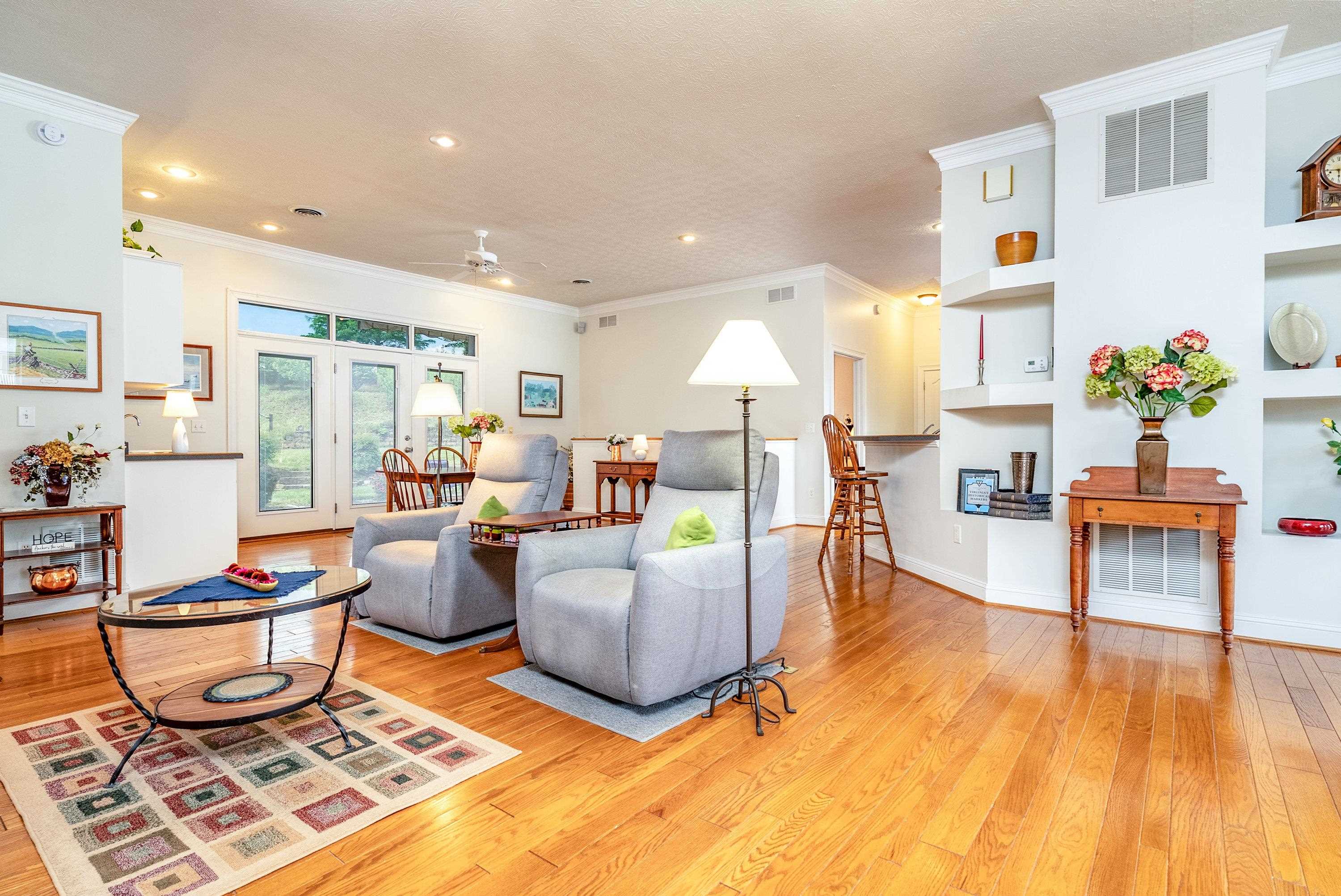 3242 BARRINGTON DR