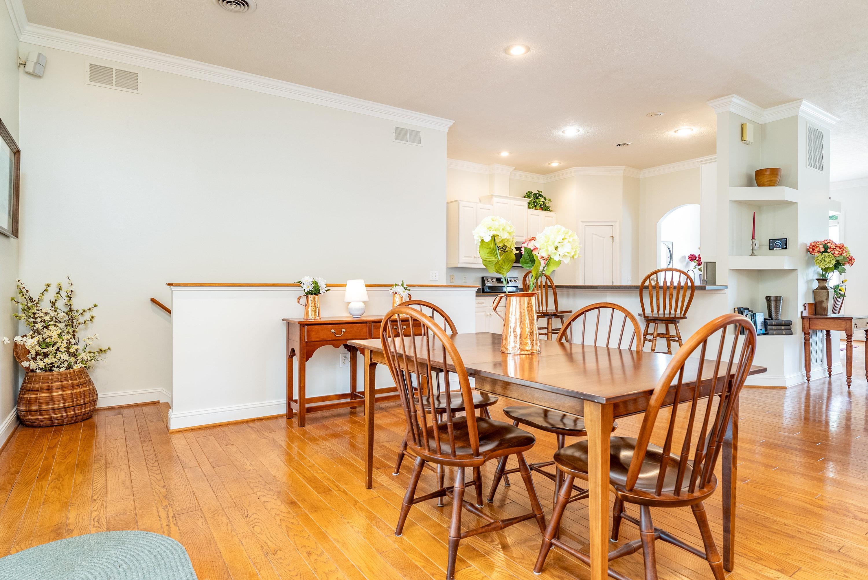 3242 BARRINGTON DR