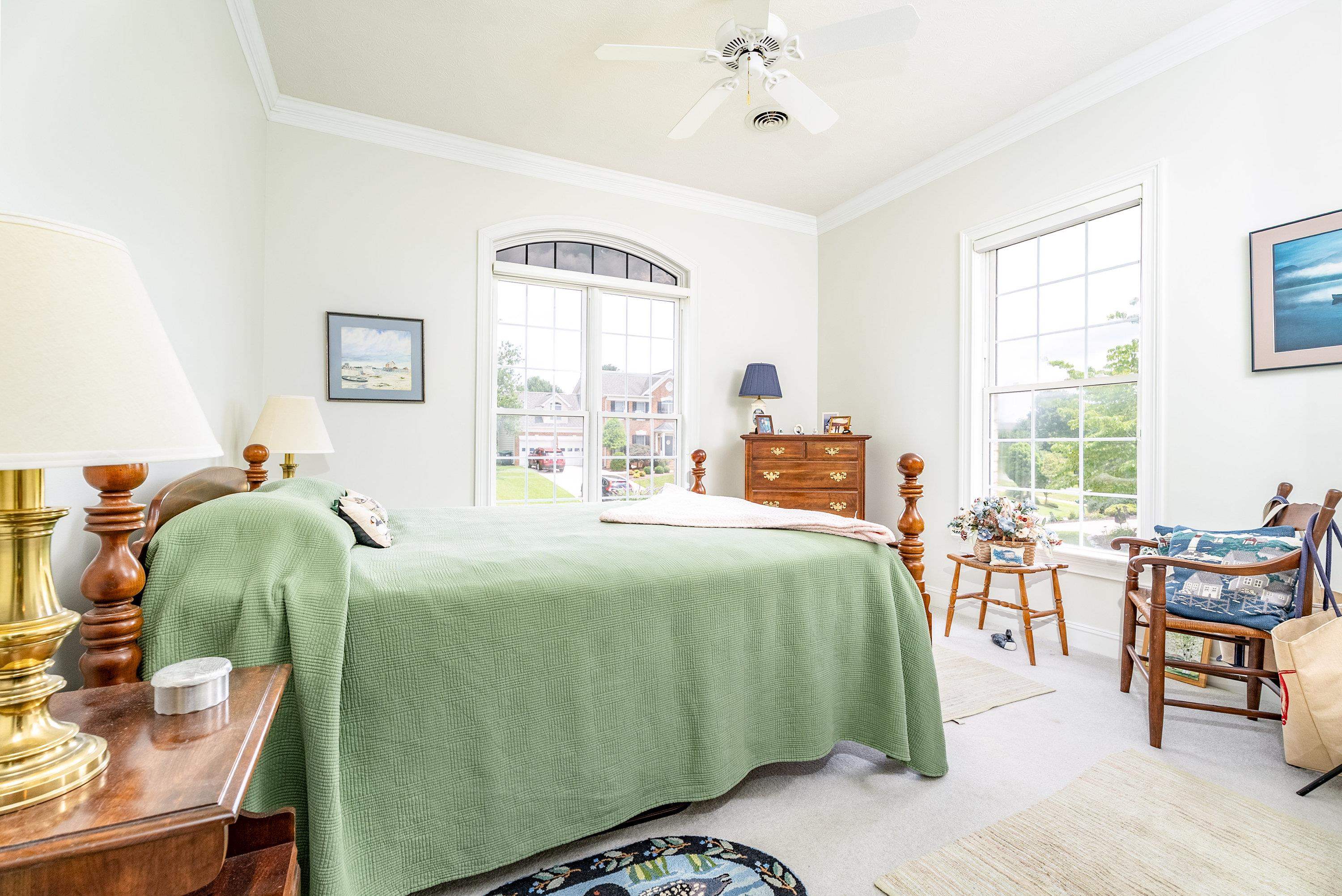 3242 BARRINGTON DR