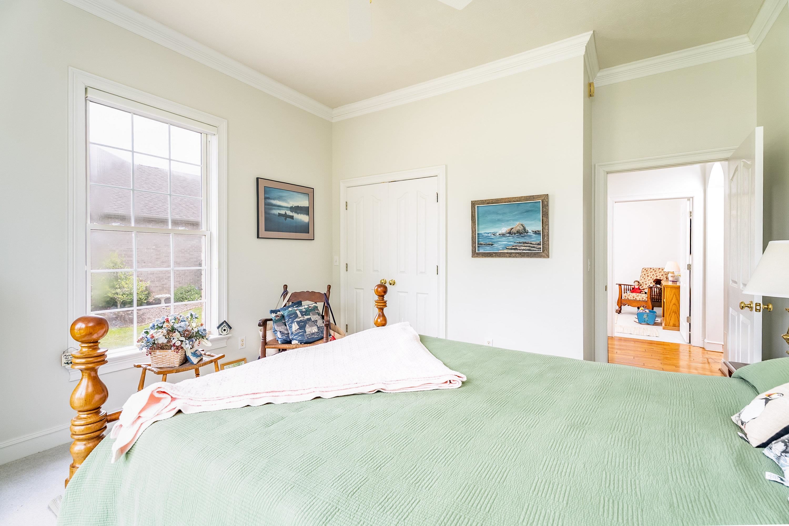3242 BARRINGTON DR