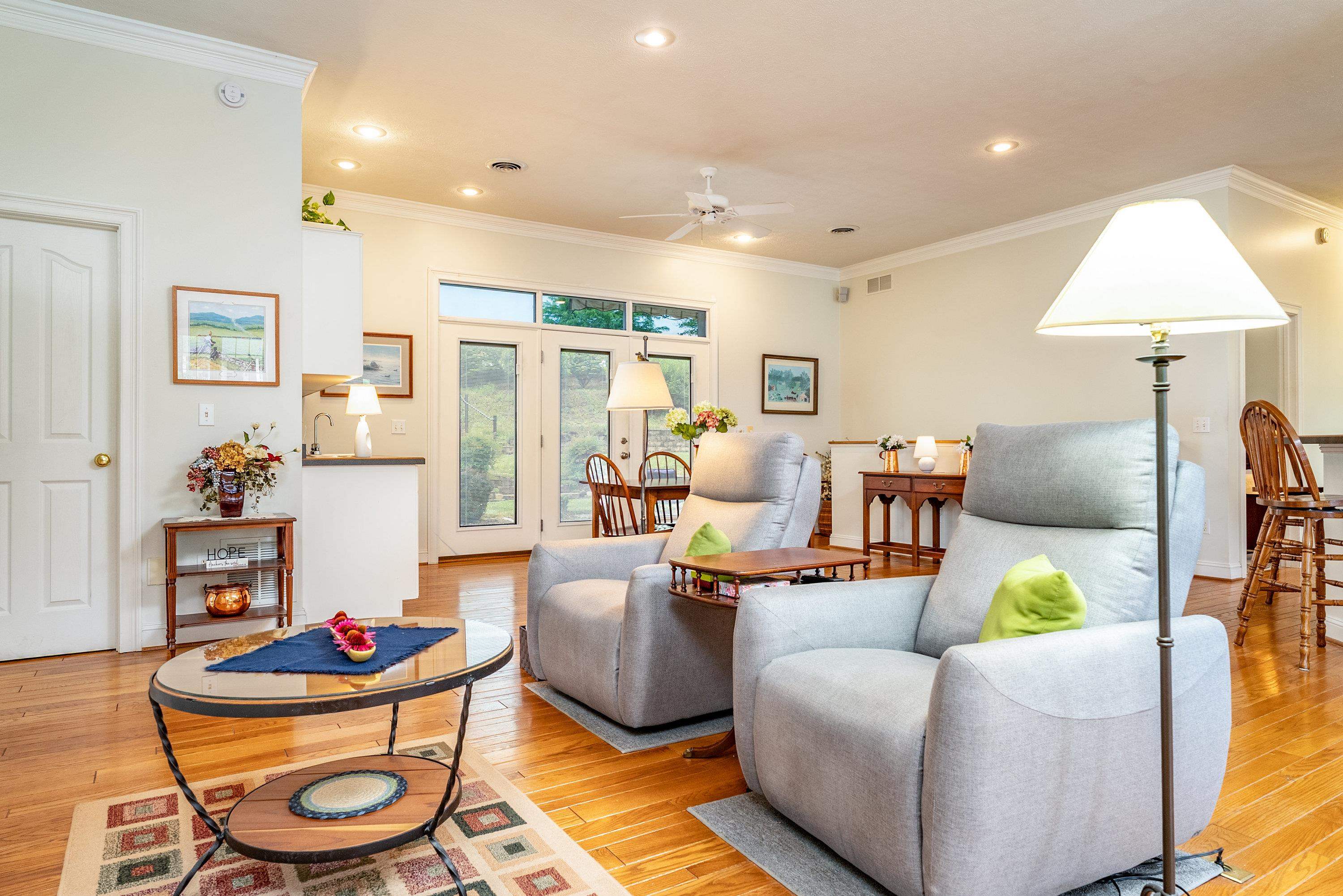 3242 BARRINGTON DR