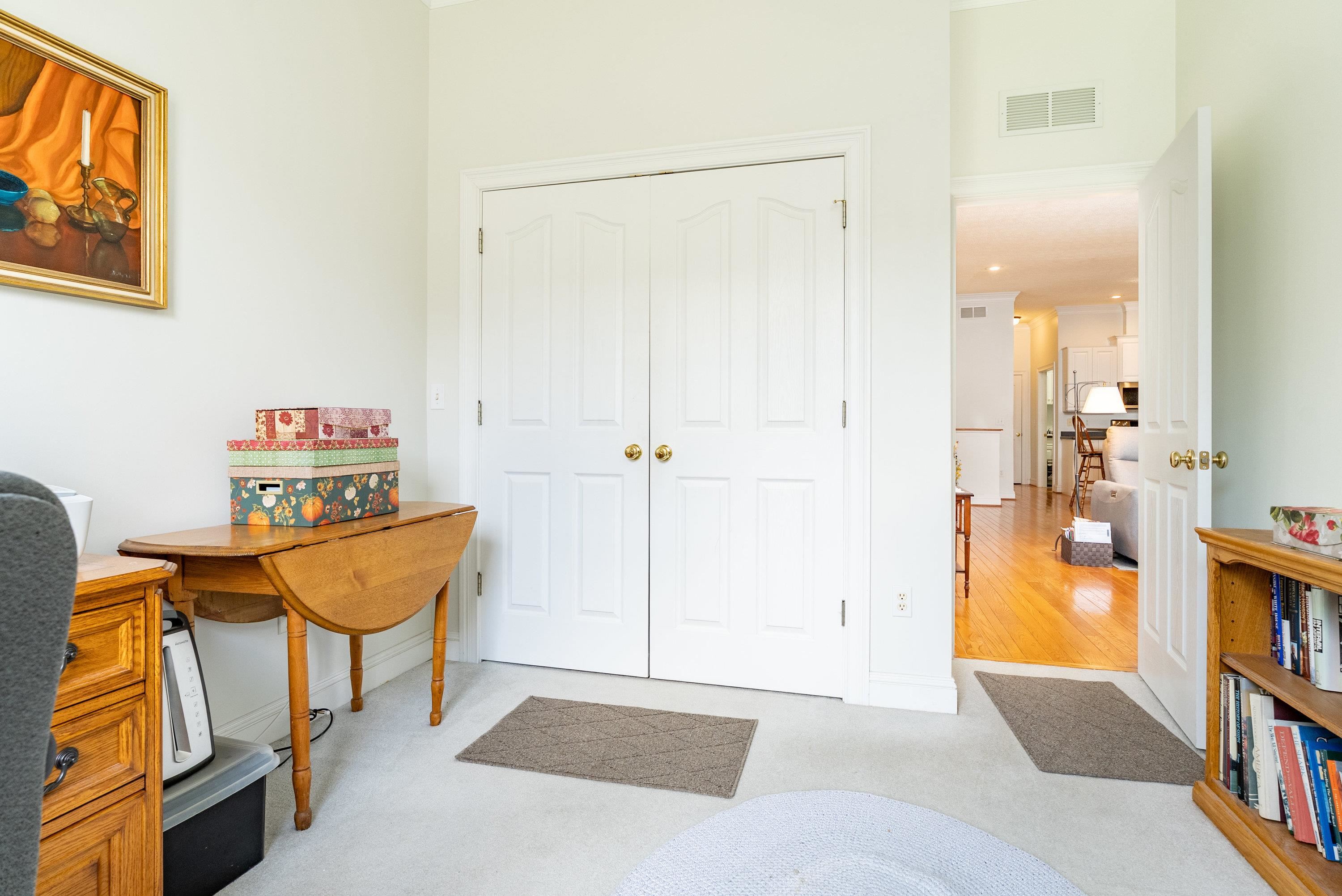 3242 BARRINGTON DR