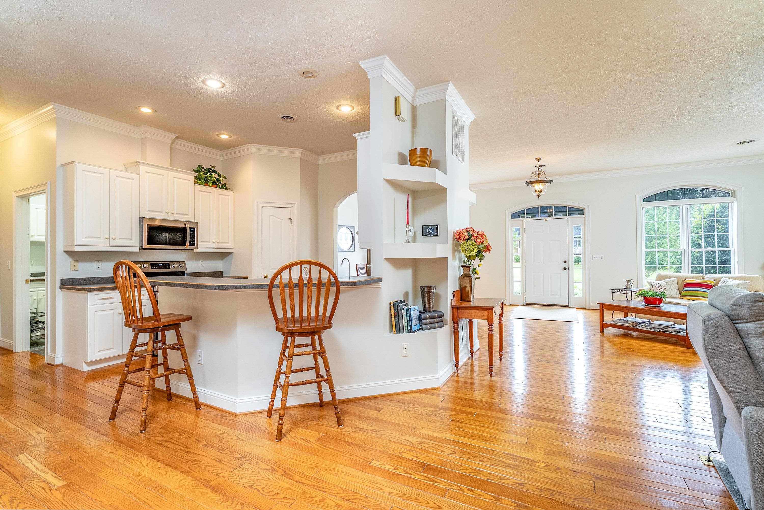 3242 BARRINGTON DR