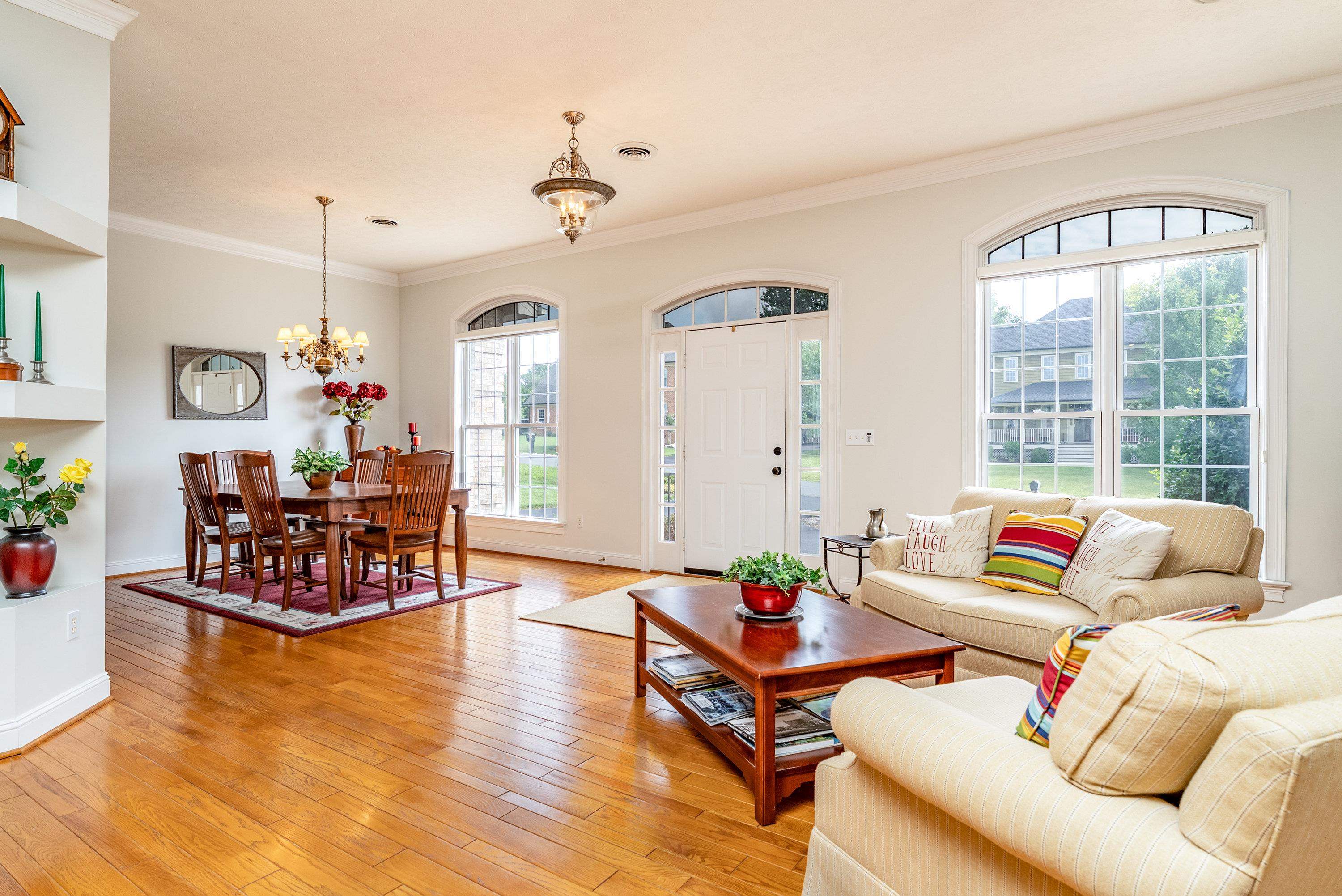 3242 BARRINGTON DR
