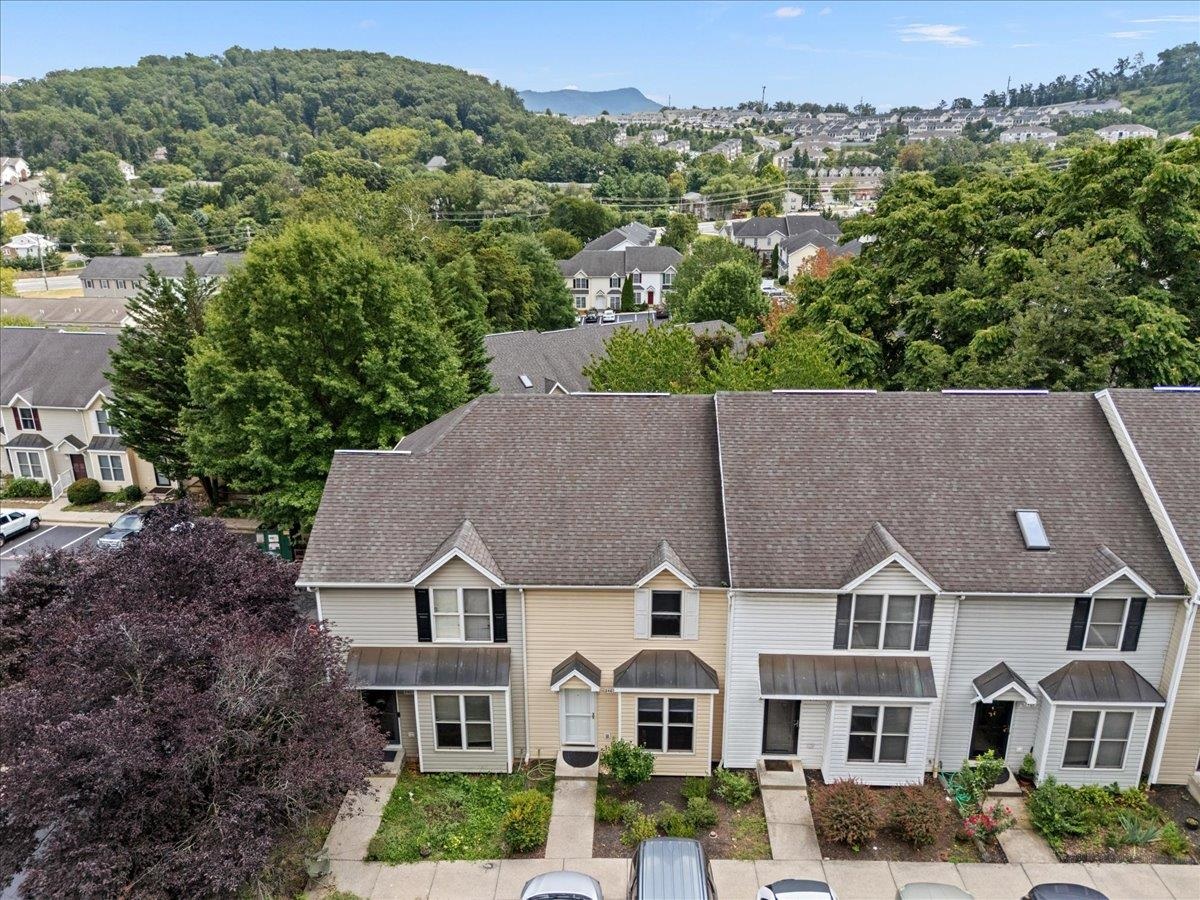 2403 AVALON WOODS DR