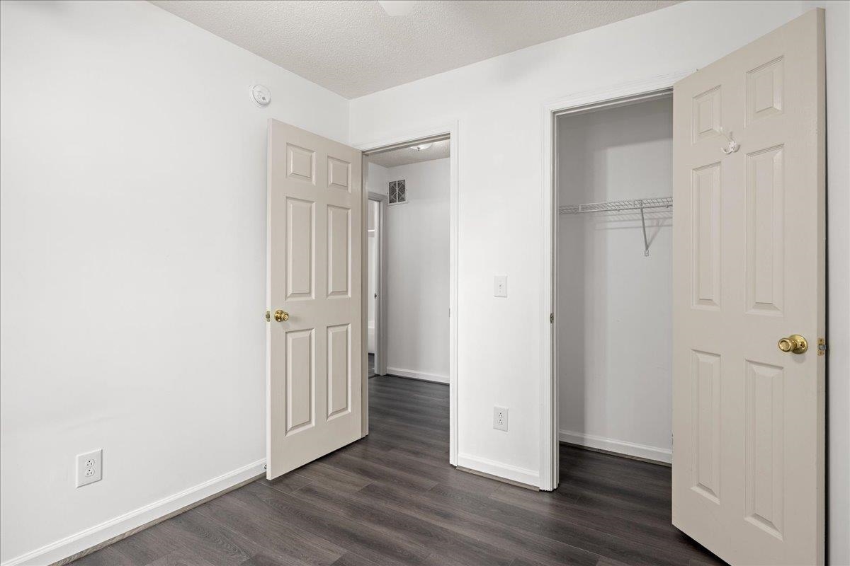 2403 AVALON WOODS DR