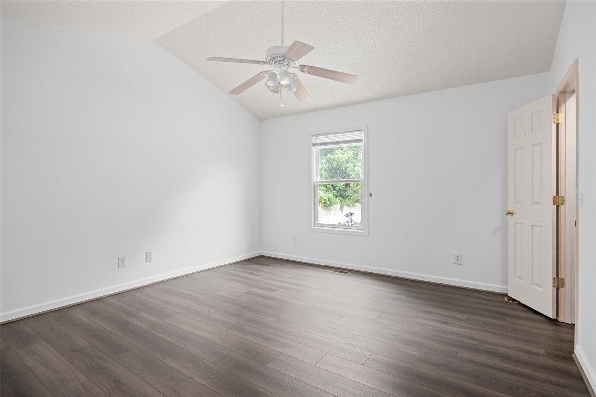 2403 AVALON WOODS DR