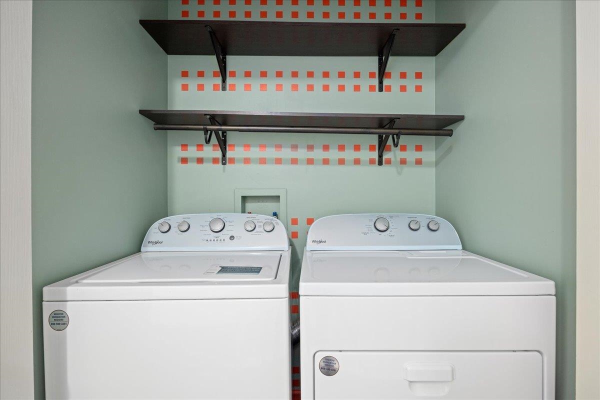 2403 AVALON WOODS DR