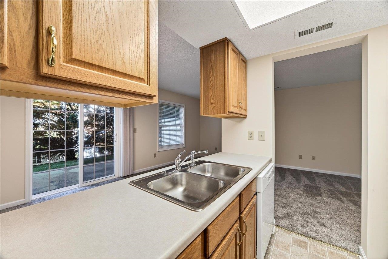 2455 TWIN GABLES CT Unit: 2455
