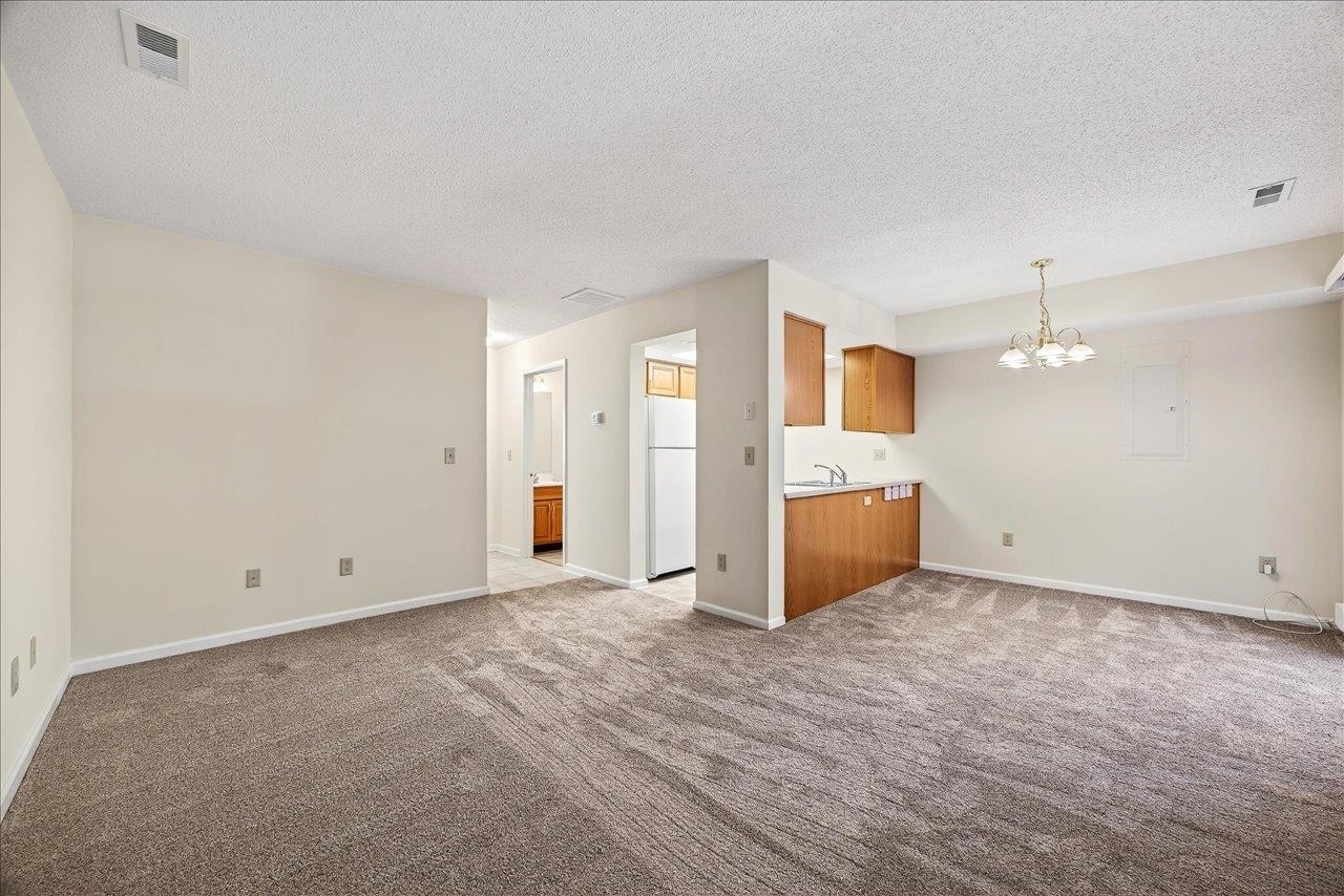 2455 TWIN GABLES CT Unit: 2455