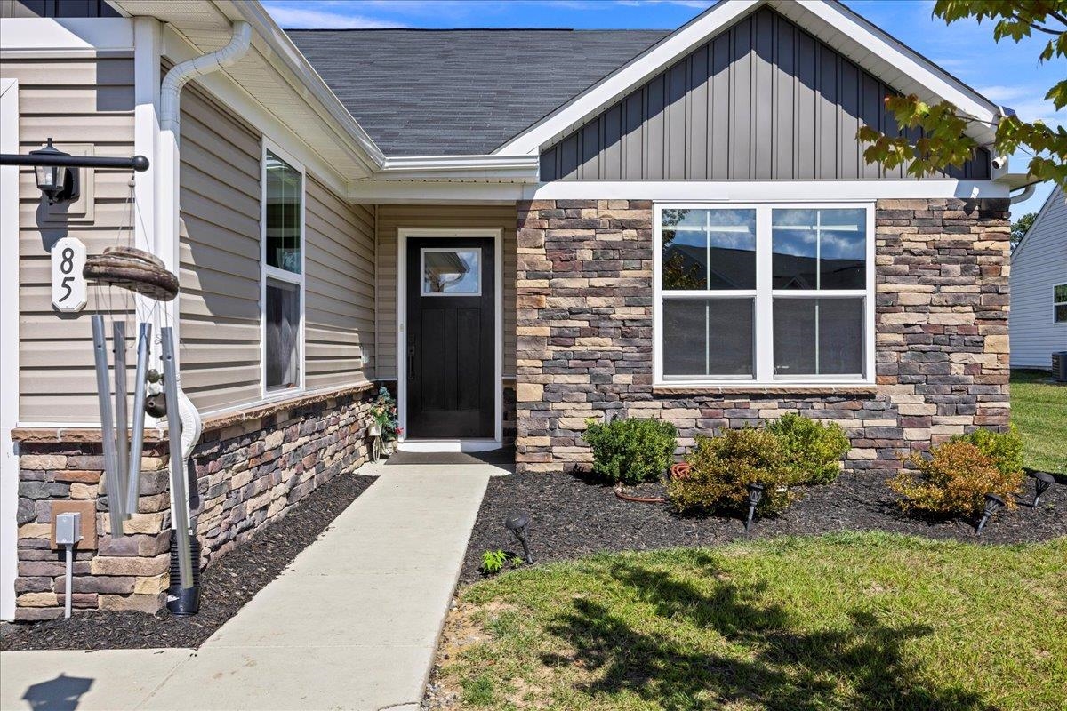 85 SOUTH PEAK DR