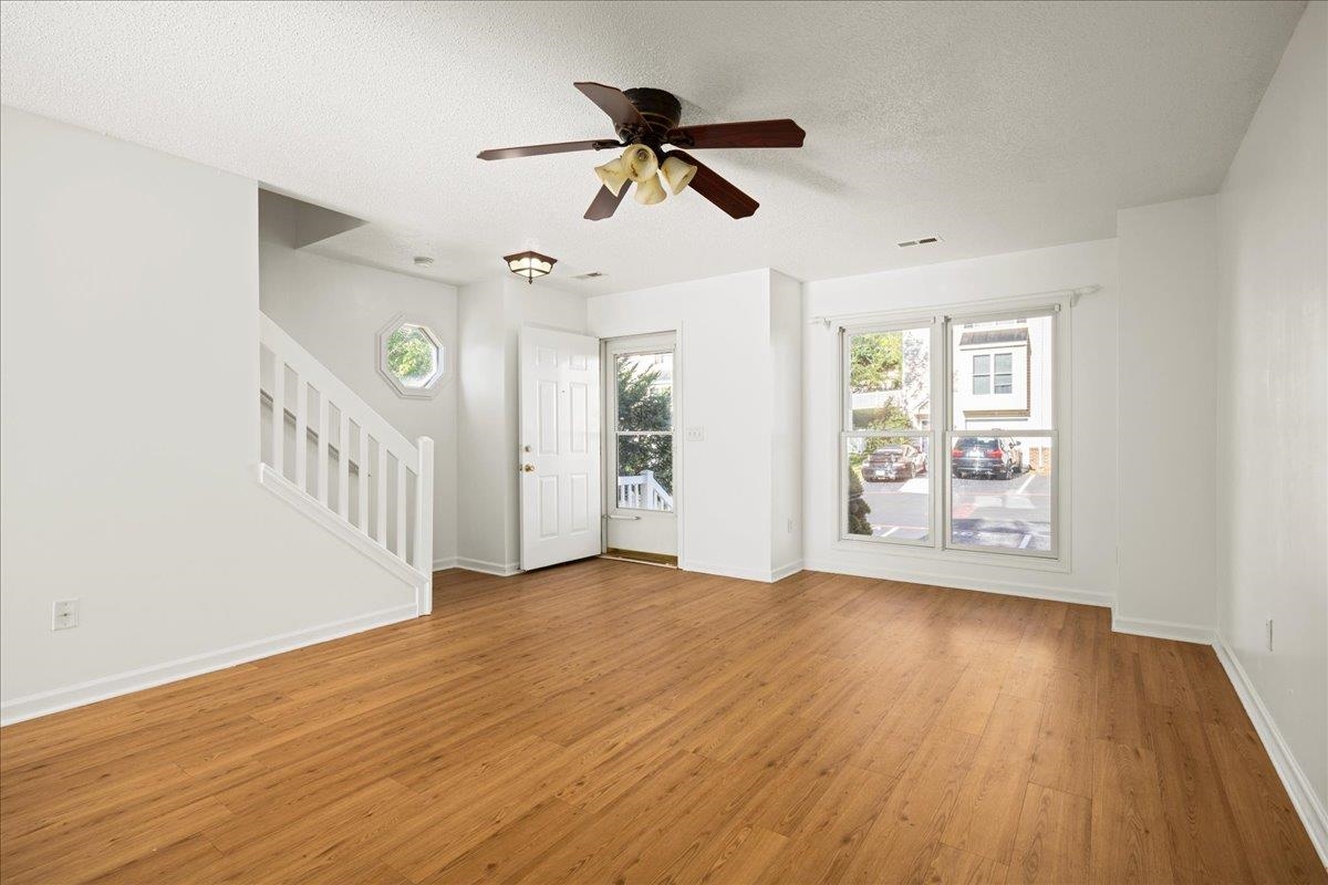 2387 KING ARTHURS CT