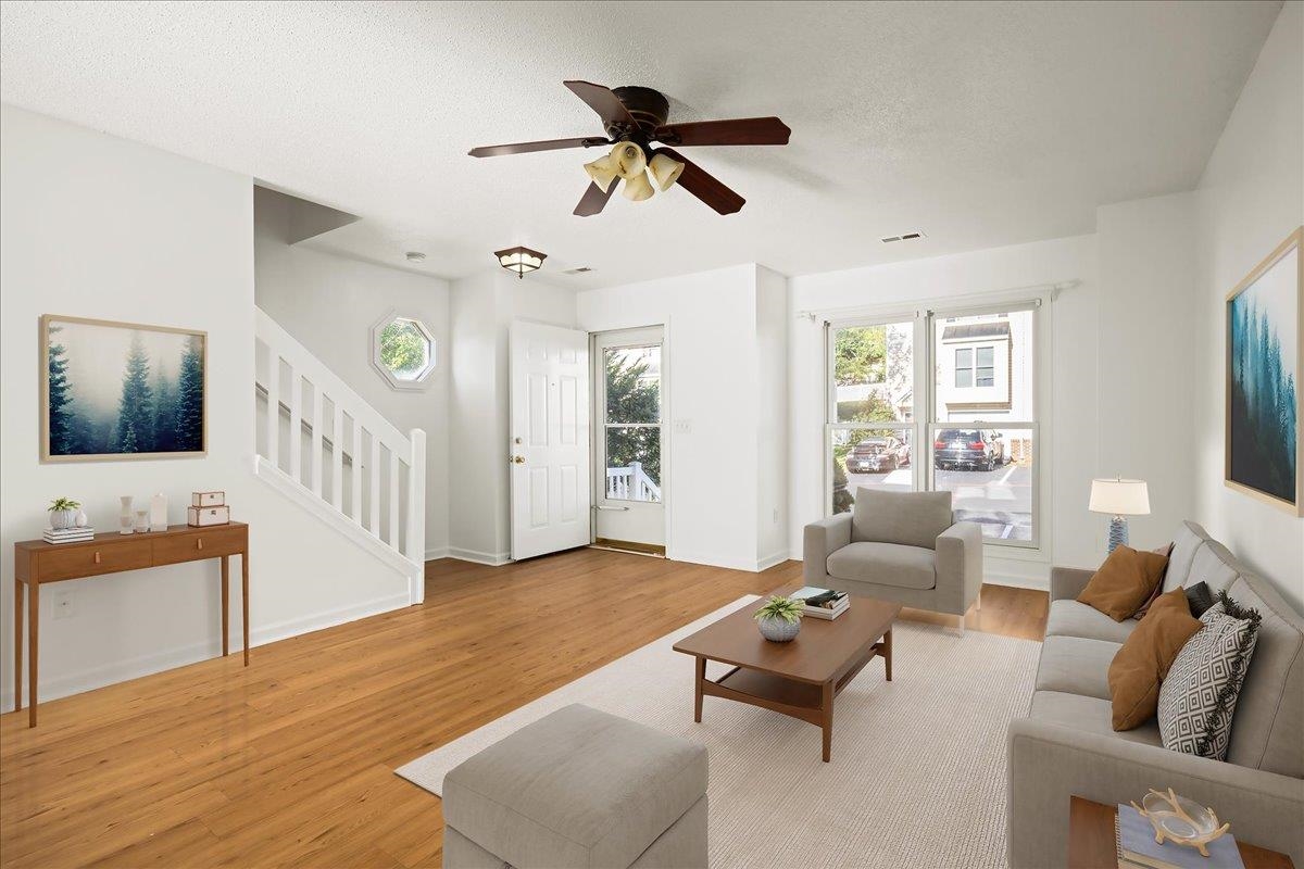 2387 KING ARTHURS CT