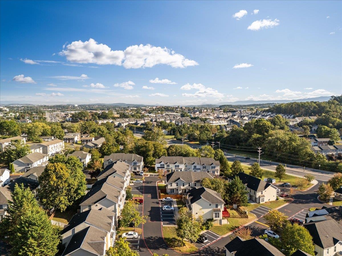 2387 KING ARTHURS CT