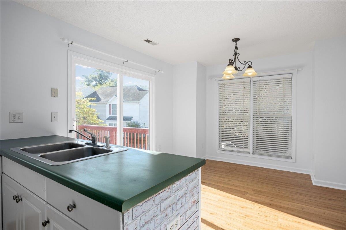 2387 KING ARTHURS CT