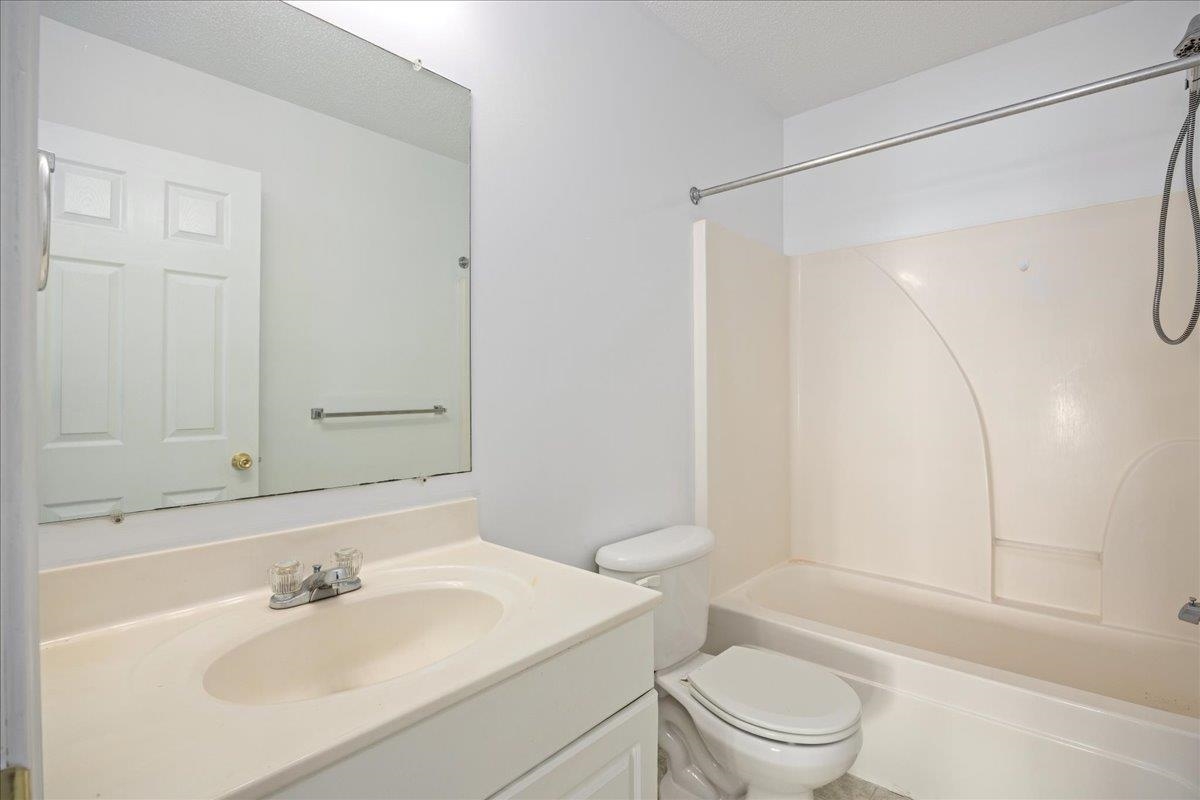 2387 KING ARTHURS CT