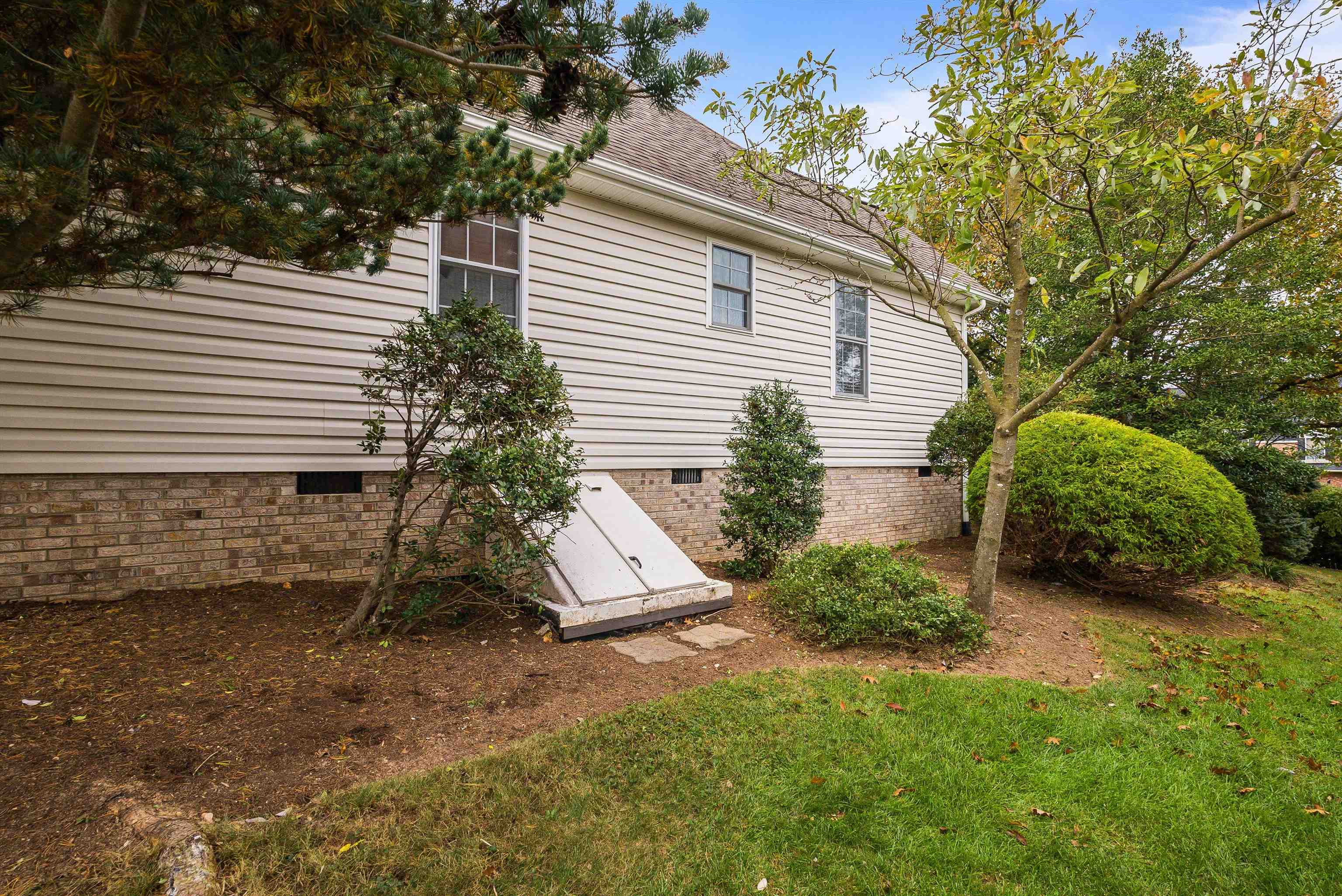 243 NORTHVIEW DR