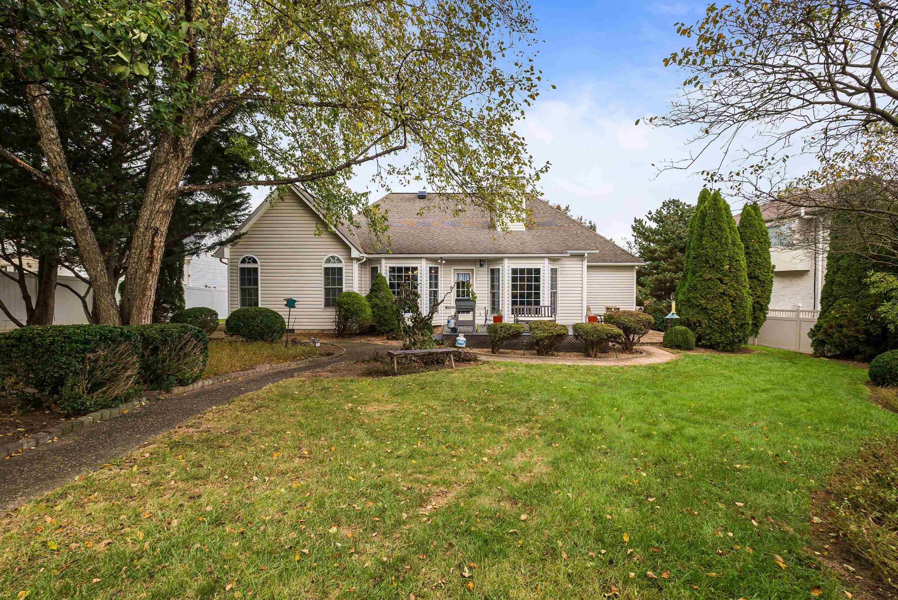 243 NORTHVIEW DR