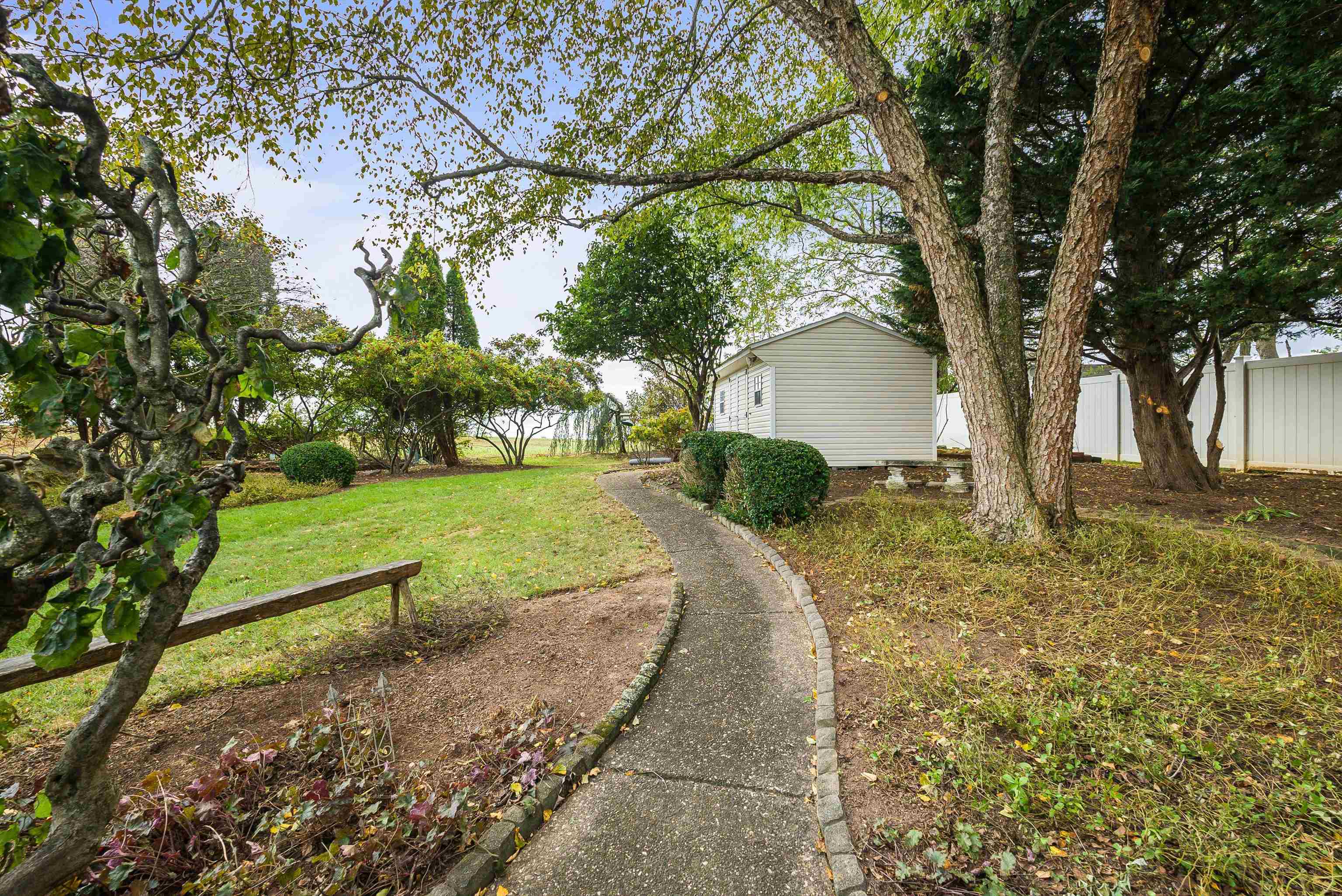 243 NORTHVIEW DR