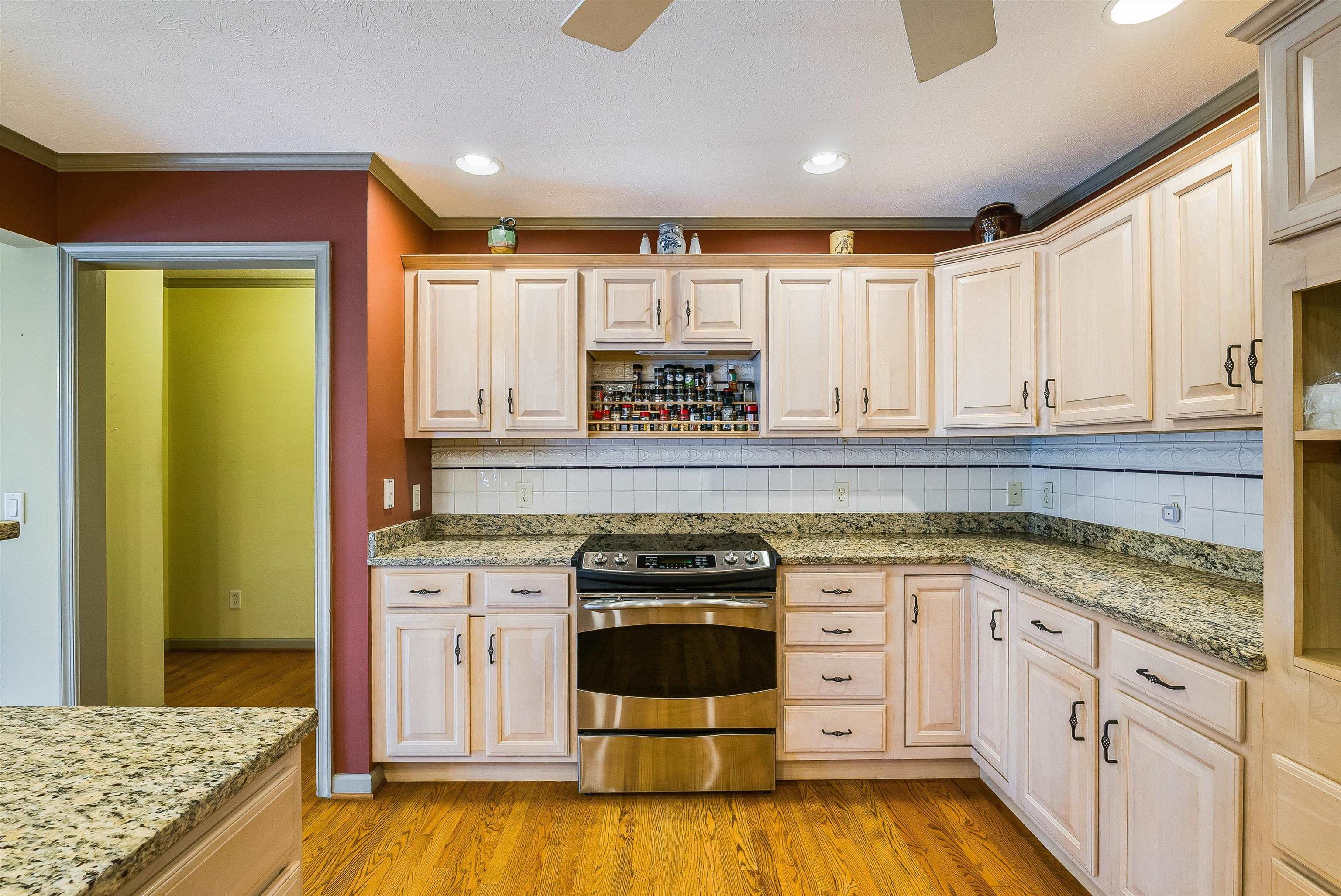 243 NORTHVIEW DR