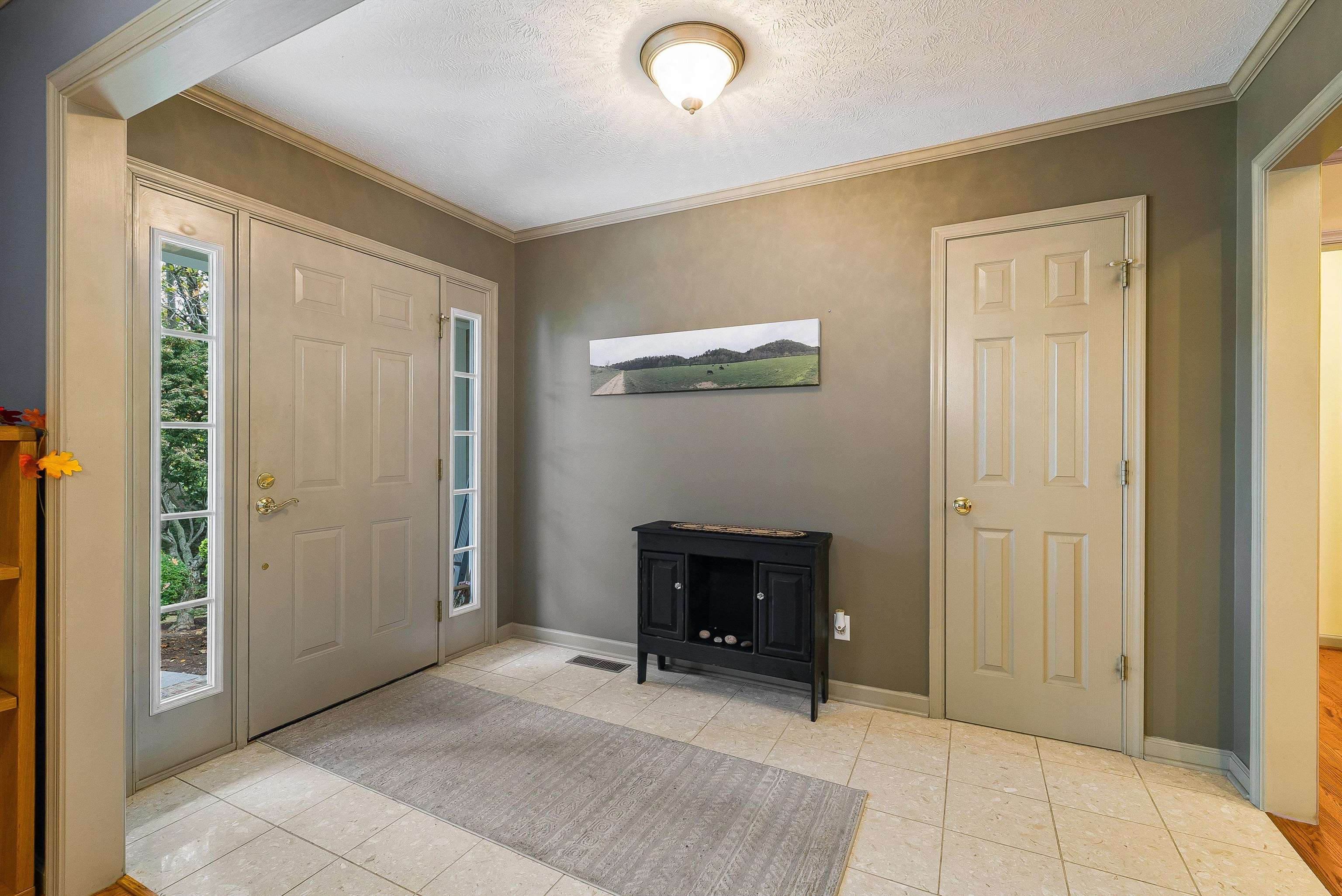 243 NORTHVIEW DR