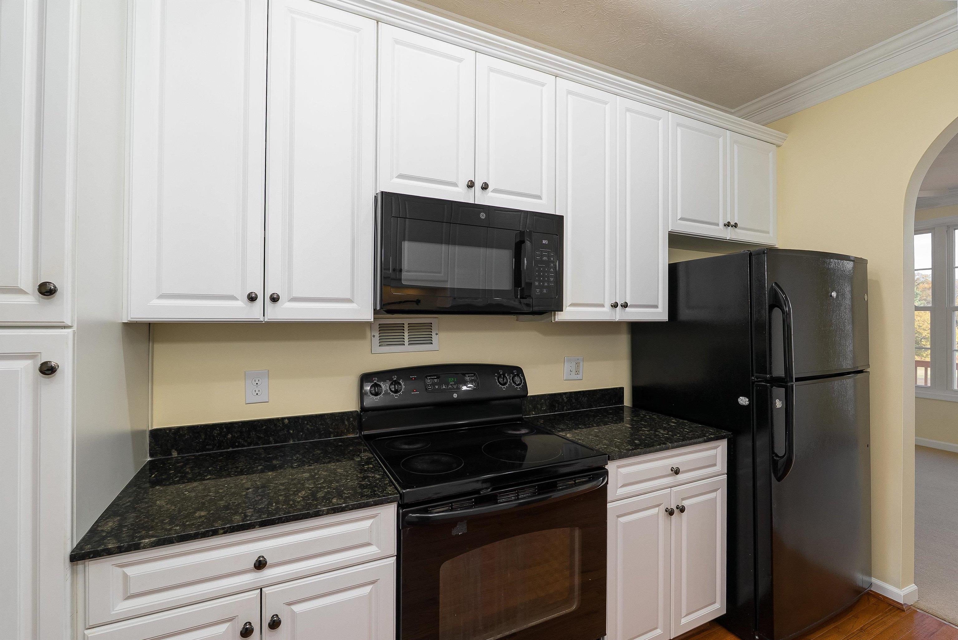 1439 FLOWING SPRING LN