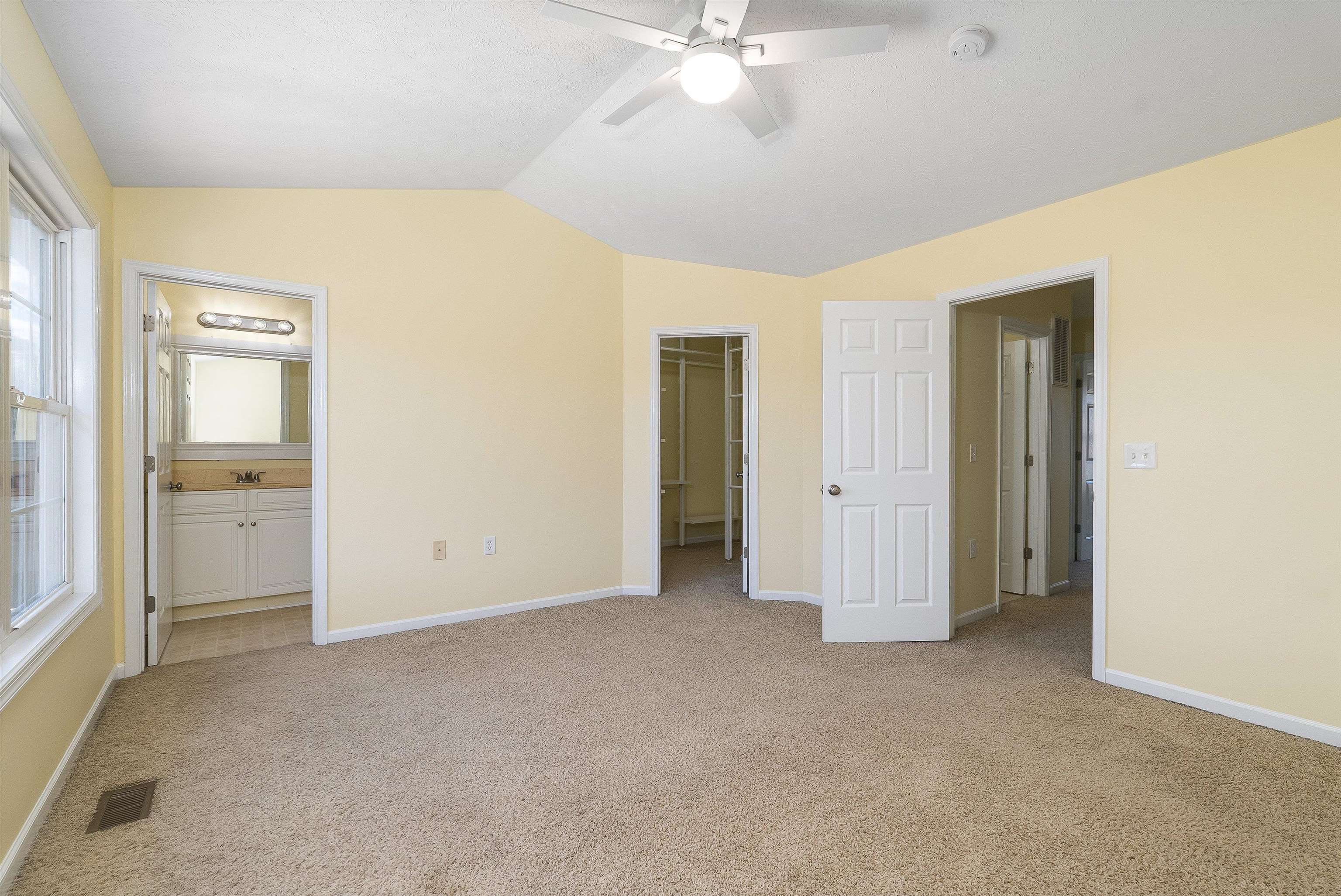 1439 FLOWING SPRING LN