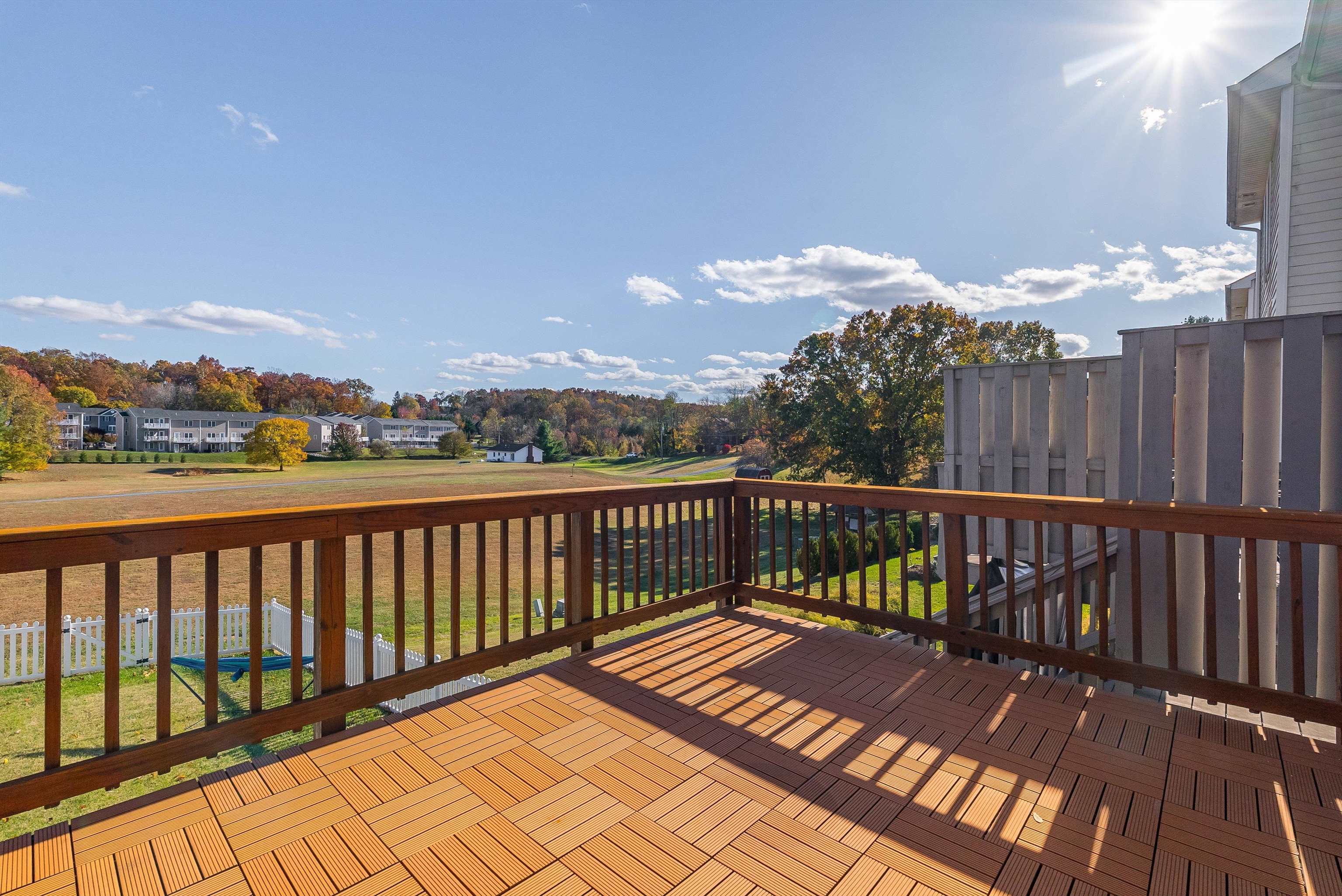 1439 FLOWING SPRING LN