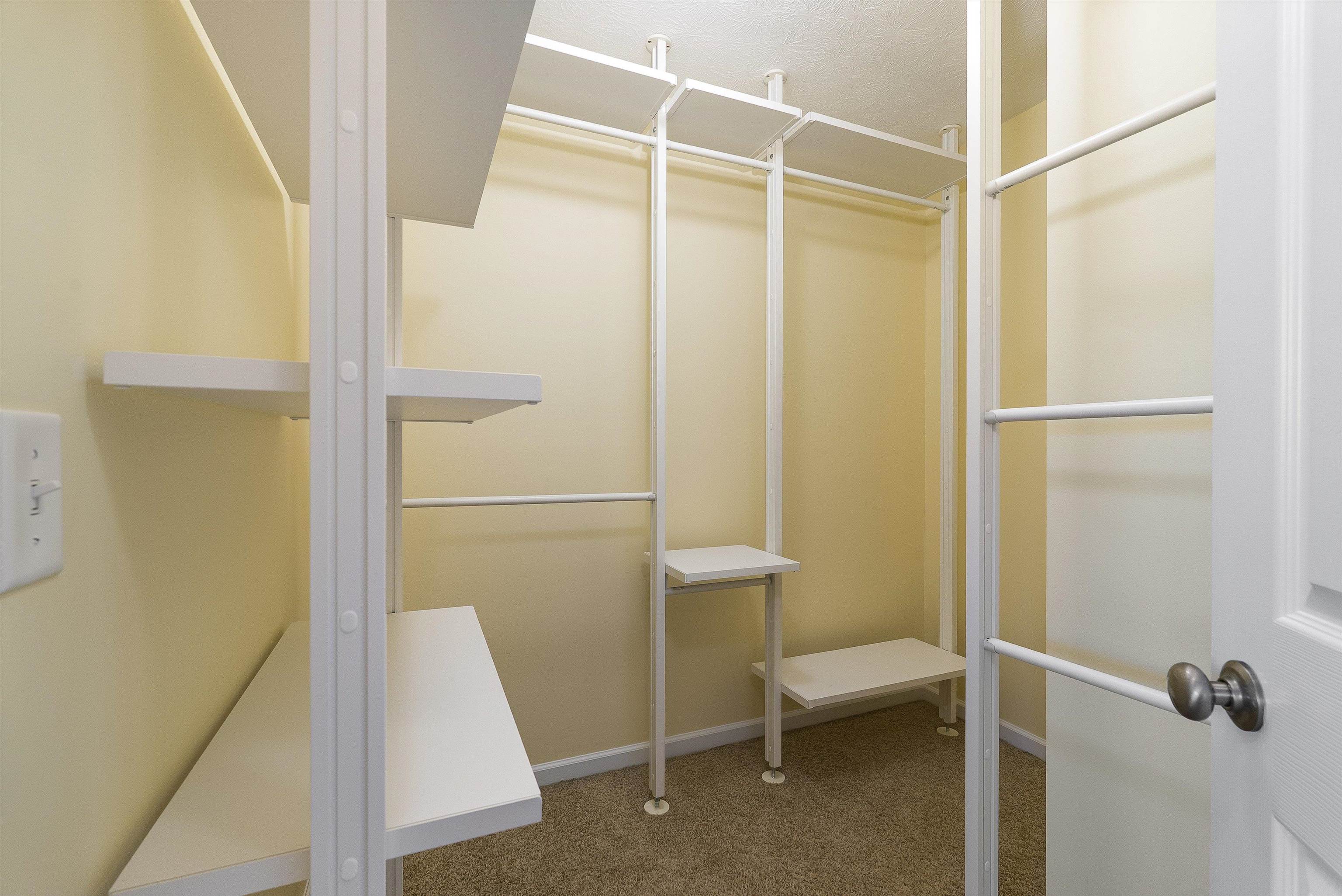 1439 FLOWING SPRING LN