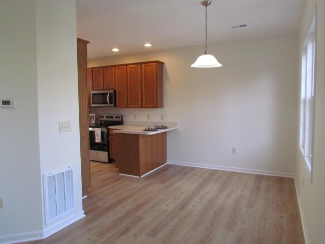 2976 CRYSTAL SPRING LN