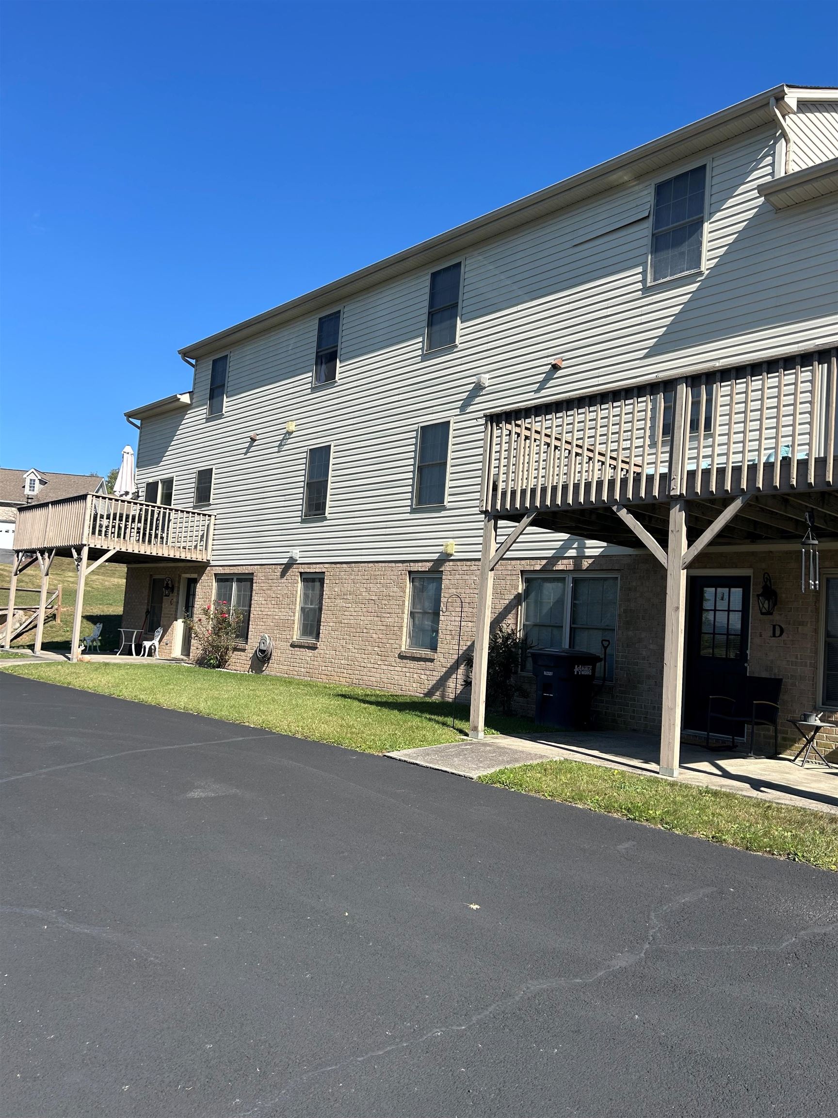 1261 OLD WINDMILL CIR Unit: A, B, C, D