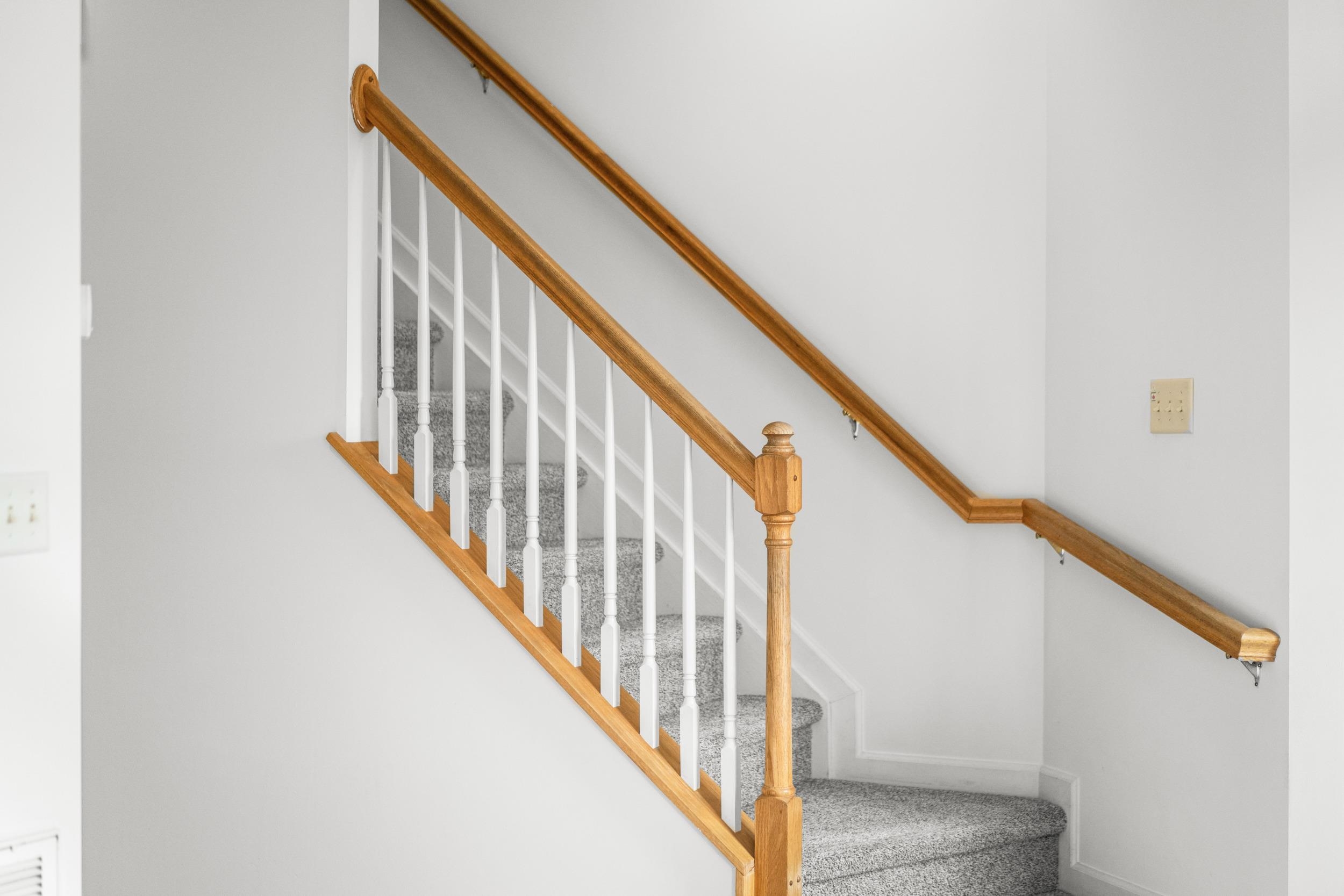 2911 DIAMOND SPRING LN