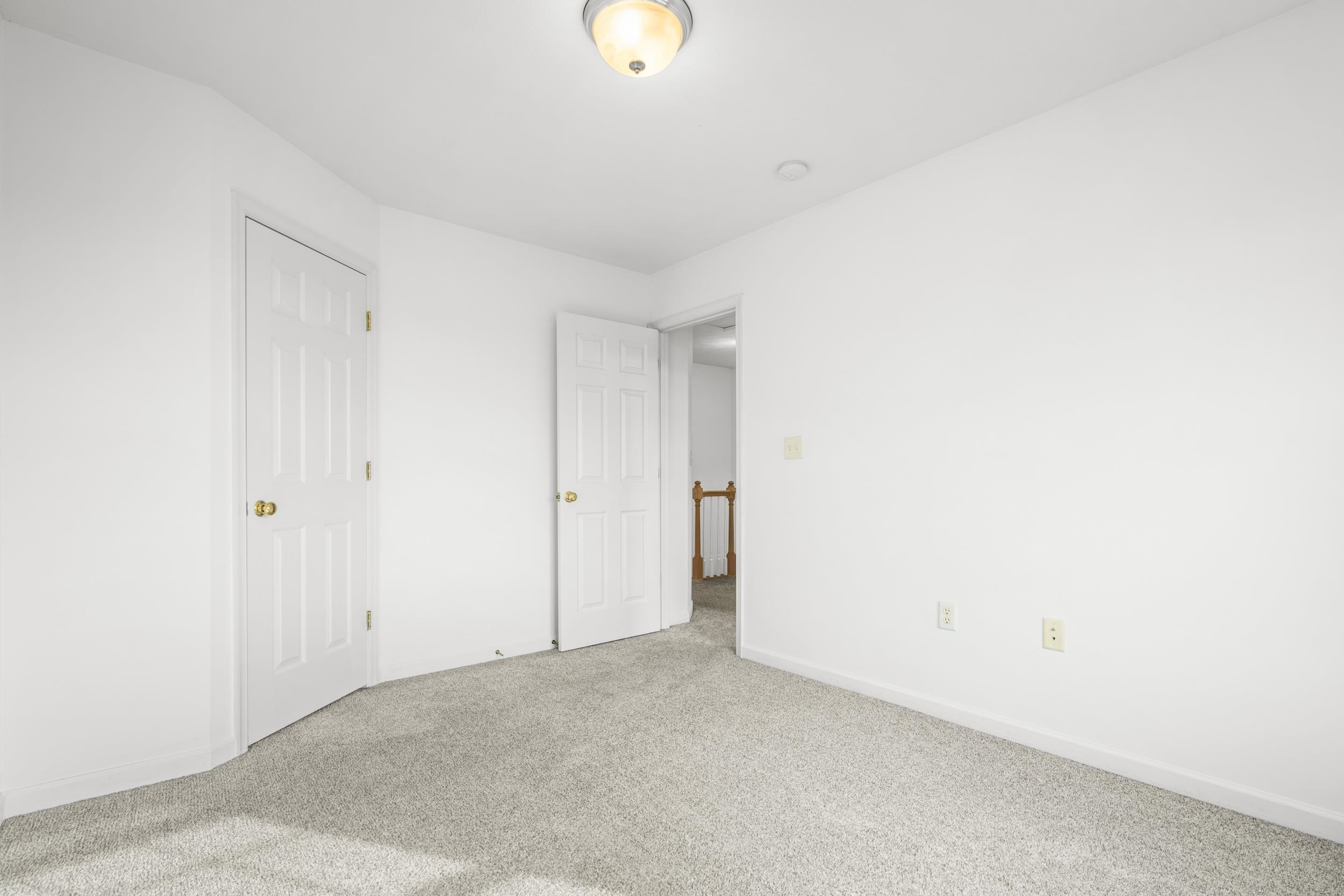 2911 DIAMOND SPRING LN