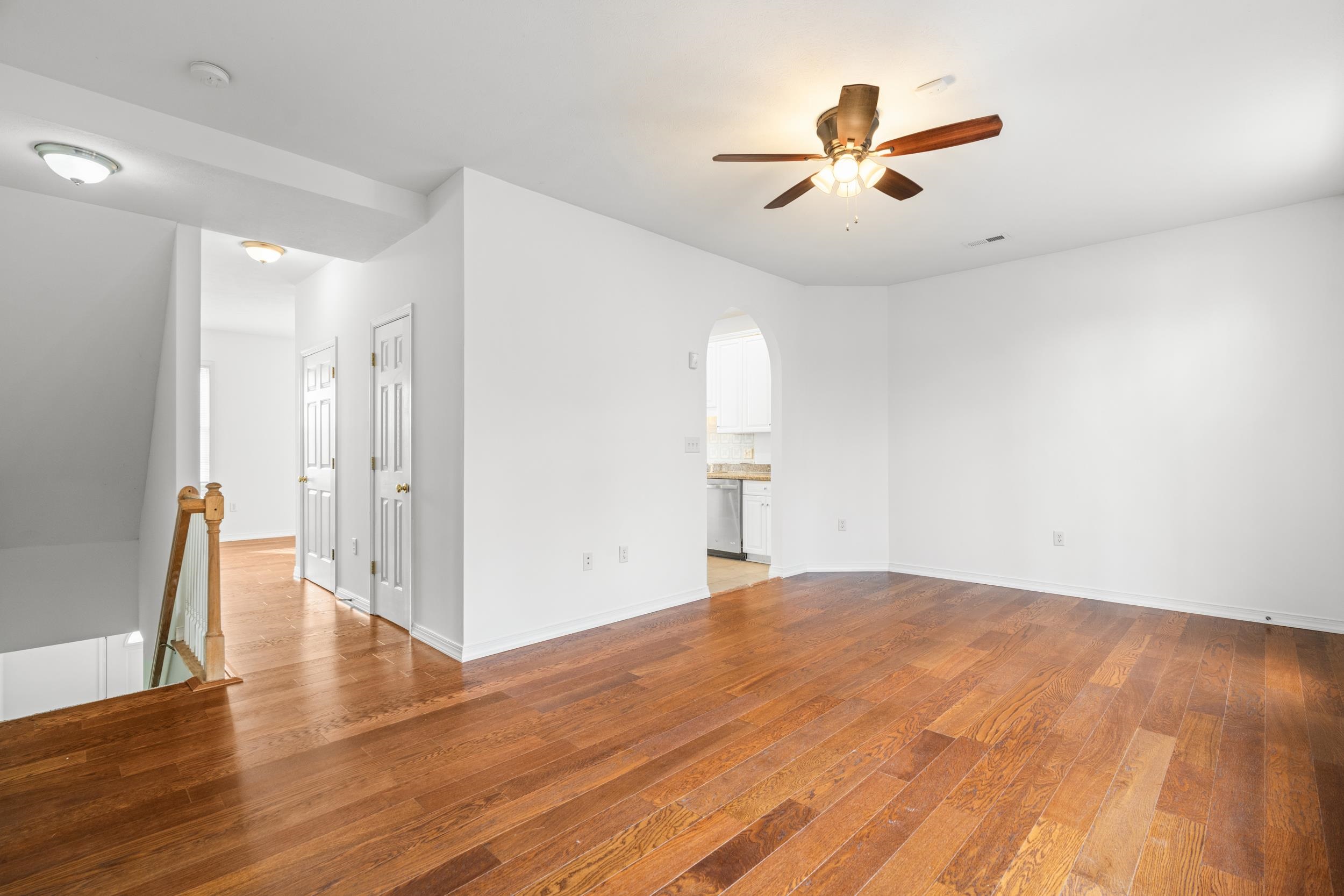 2911 DIAMOND SPRING LN