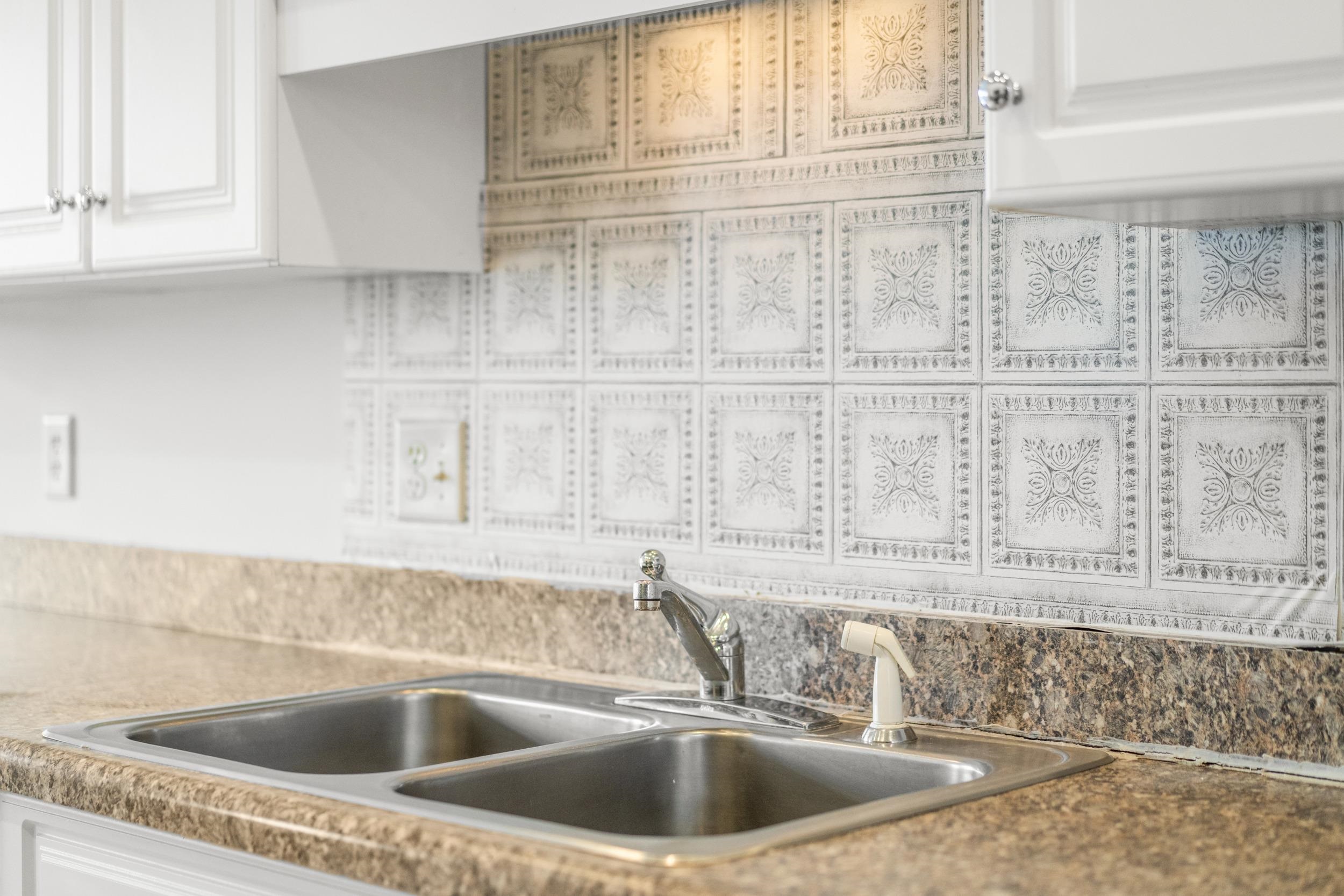 2911 DIAMOND SPRING LN