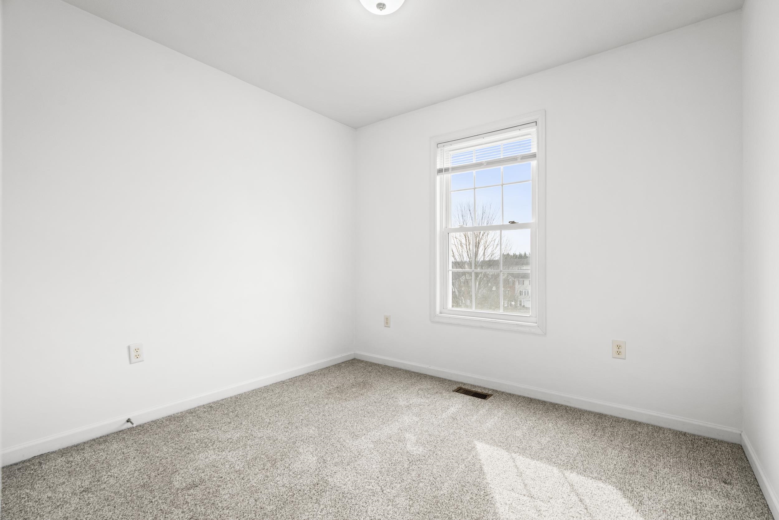 2911 DIAMOND SPRING LN