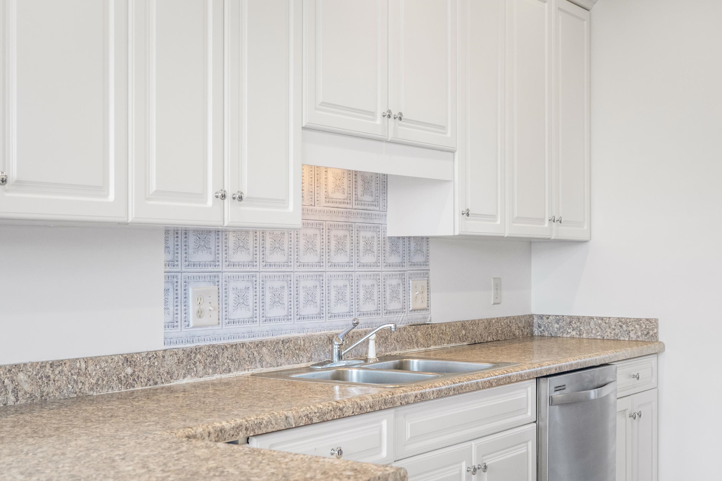 2911 DIAMOND SPRING LN