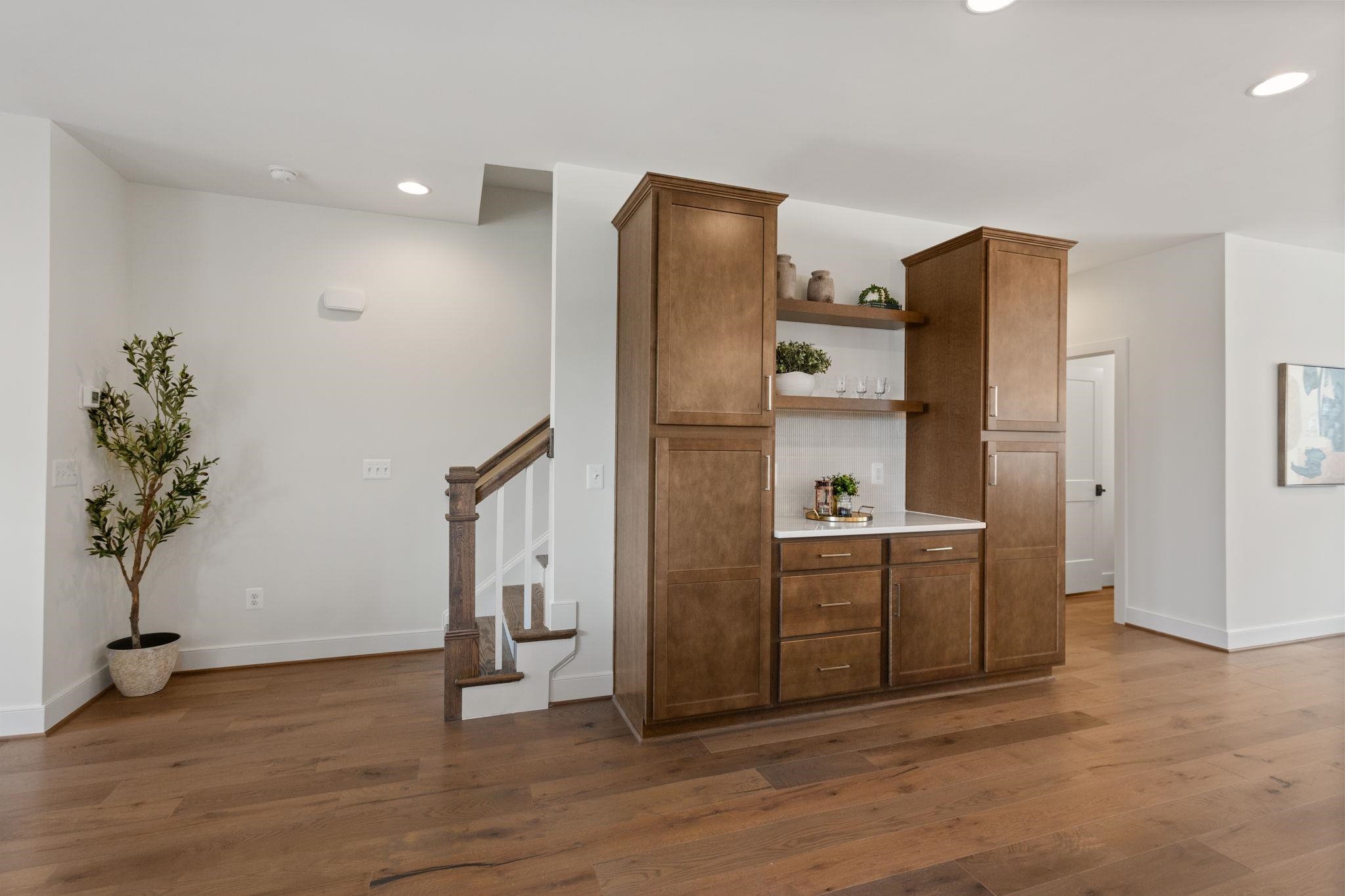 3221 PRESTON SHORE DR Unit: 19E