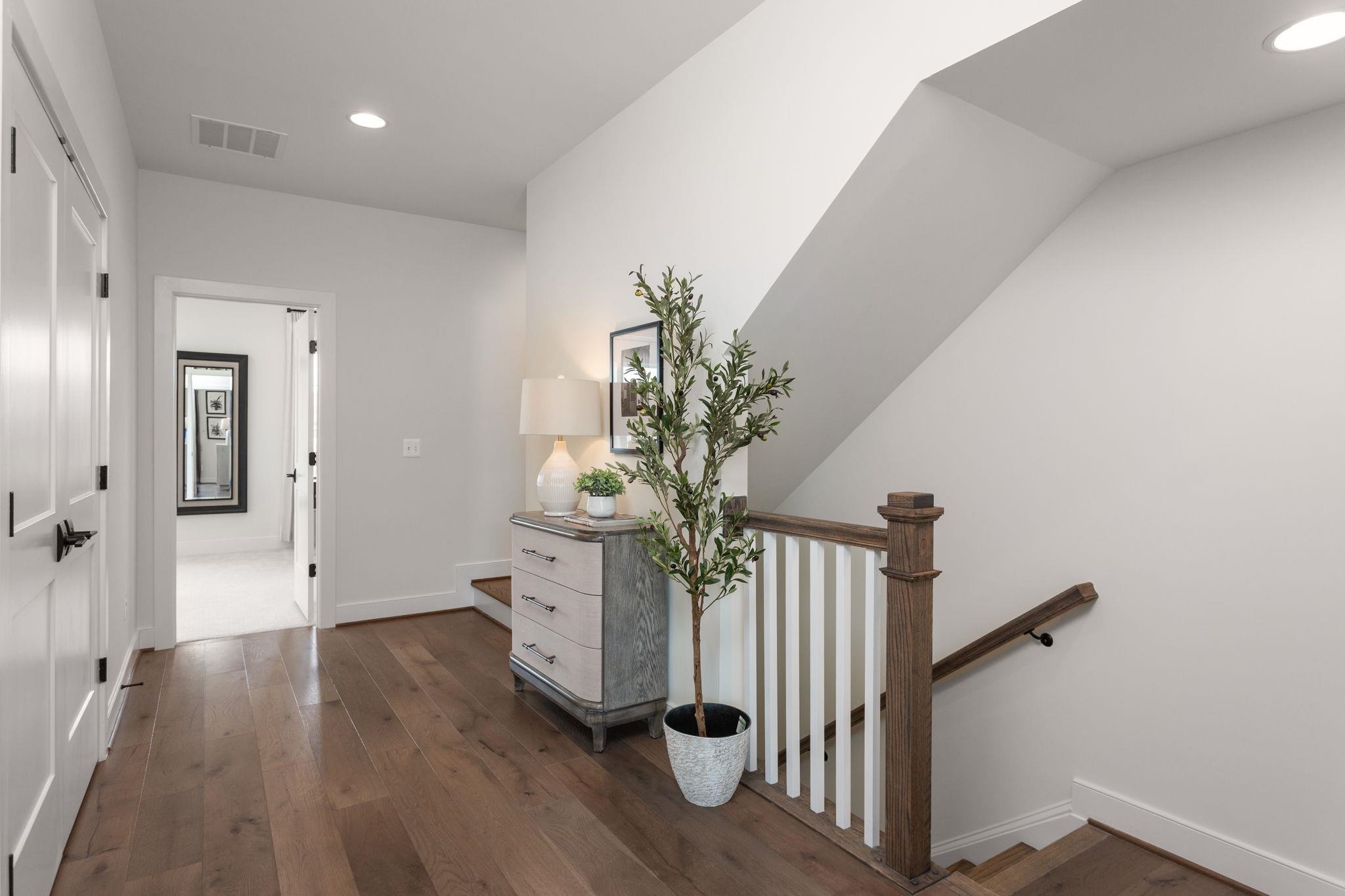 3221 PRESTON SHORE DR Unit: 19E