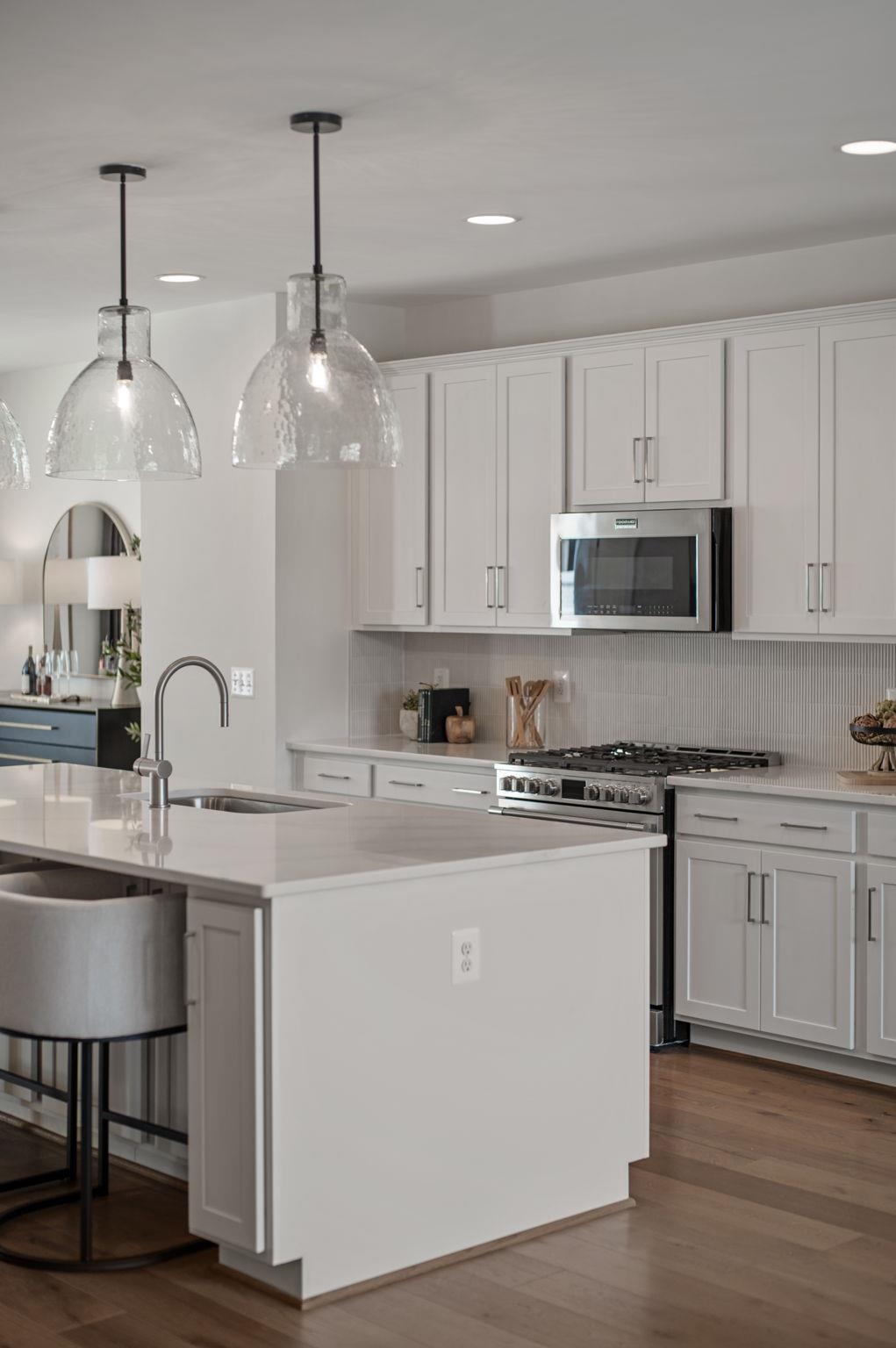 3221 PRESTON SHORE DR Unit: 19E