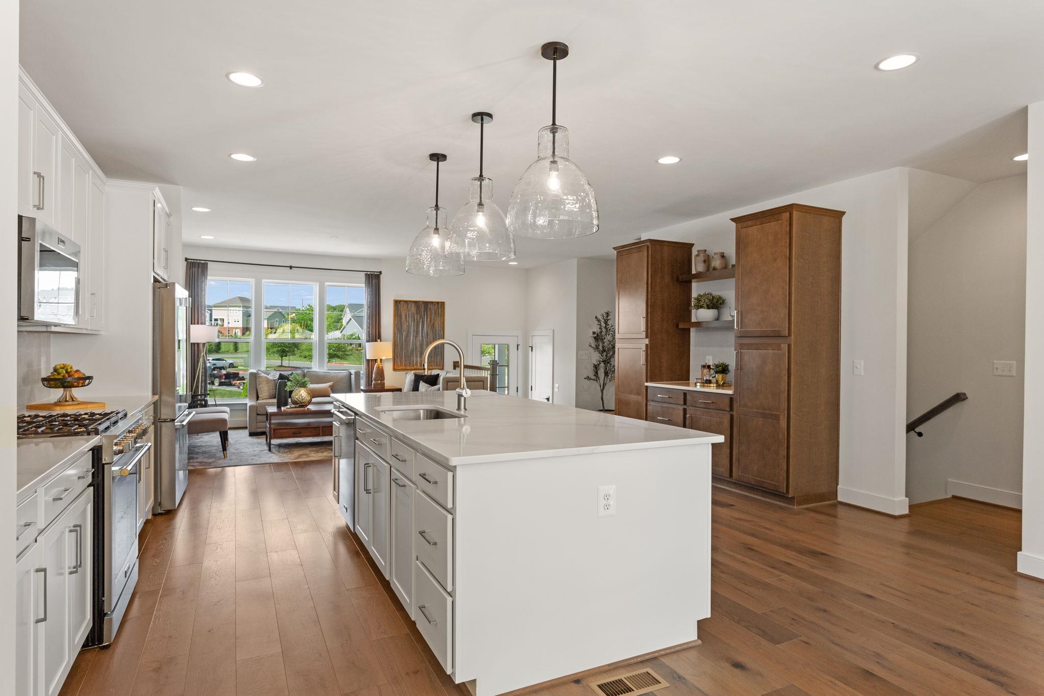 3221 PRESTON SHORE DR Unit: 19E