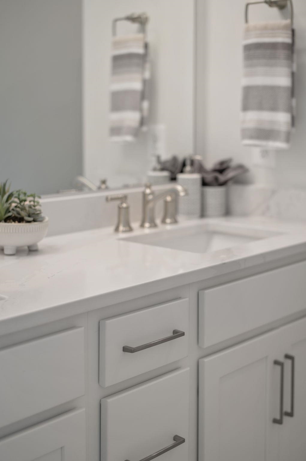 3221 PRESTON SHORE DR Unit: 19E