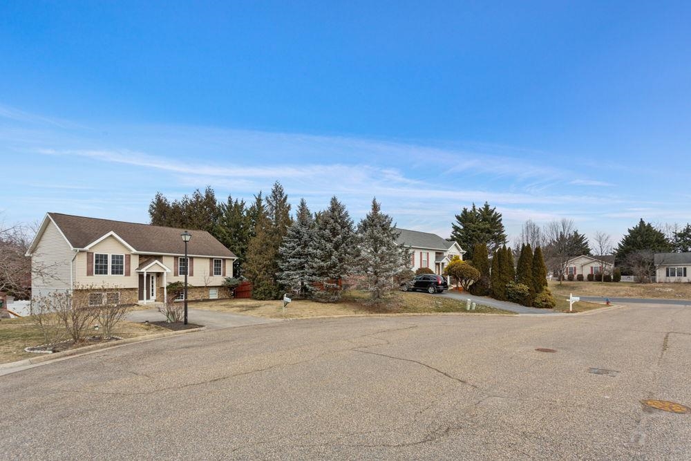 1734 AMHERST CT
