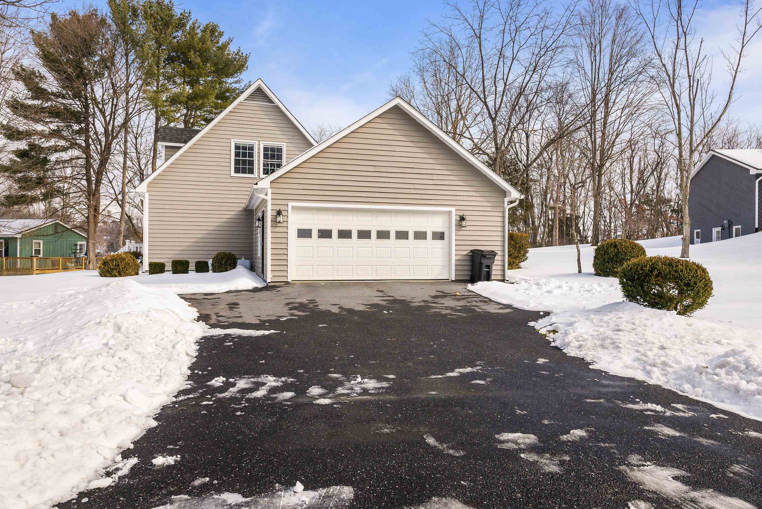 1894 HAWKSBILL RD